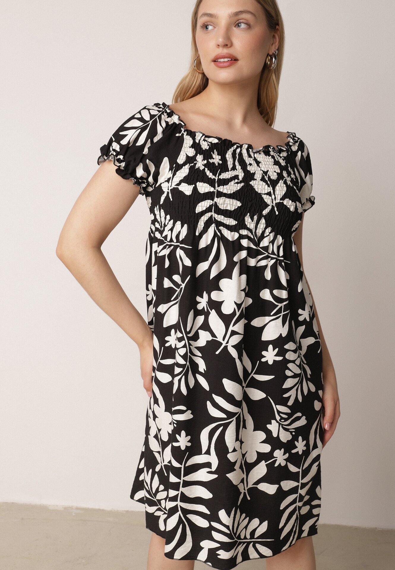 j&x Rochie Neagră