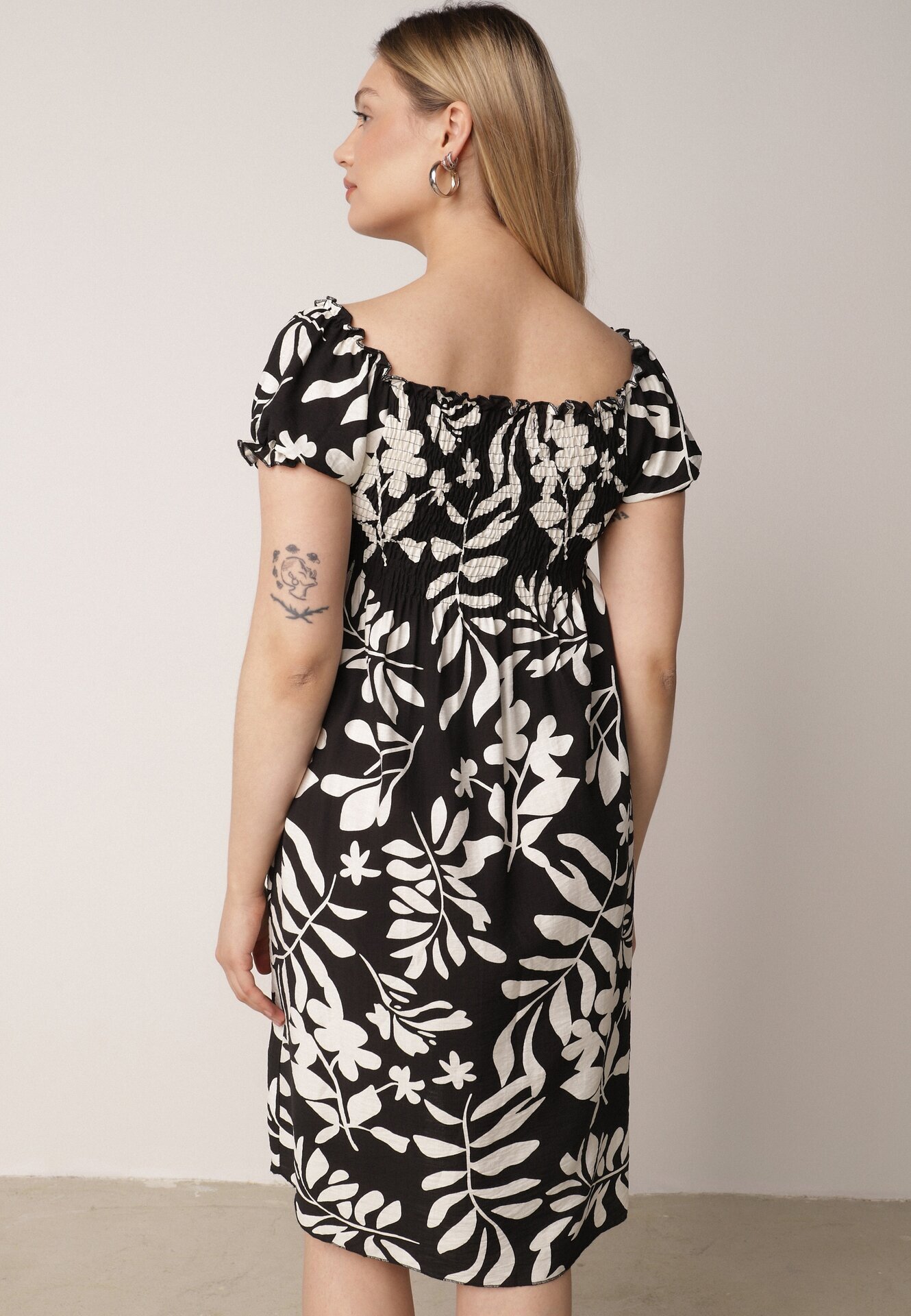 j&x Rochie Neagră
