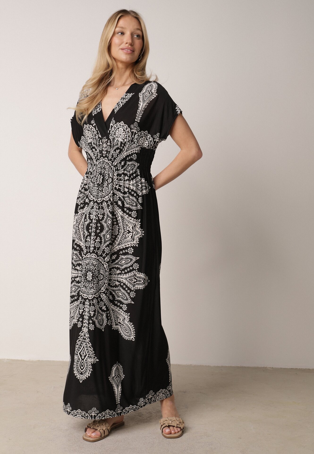j&x Rochie Negră Khryseis
