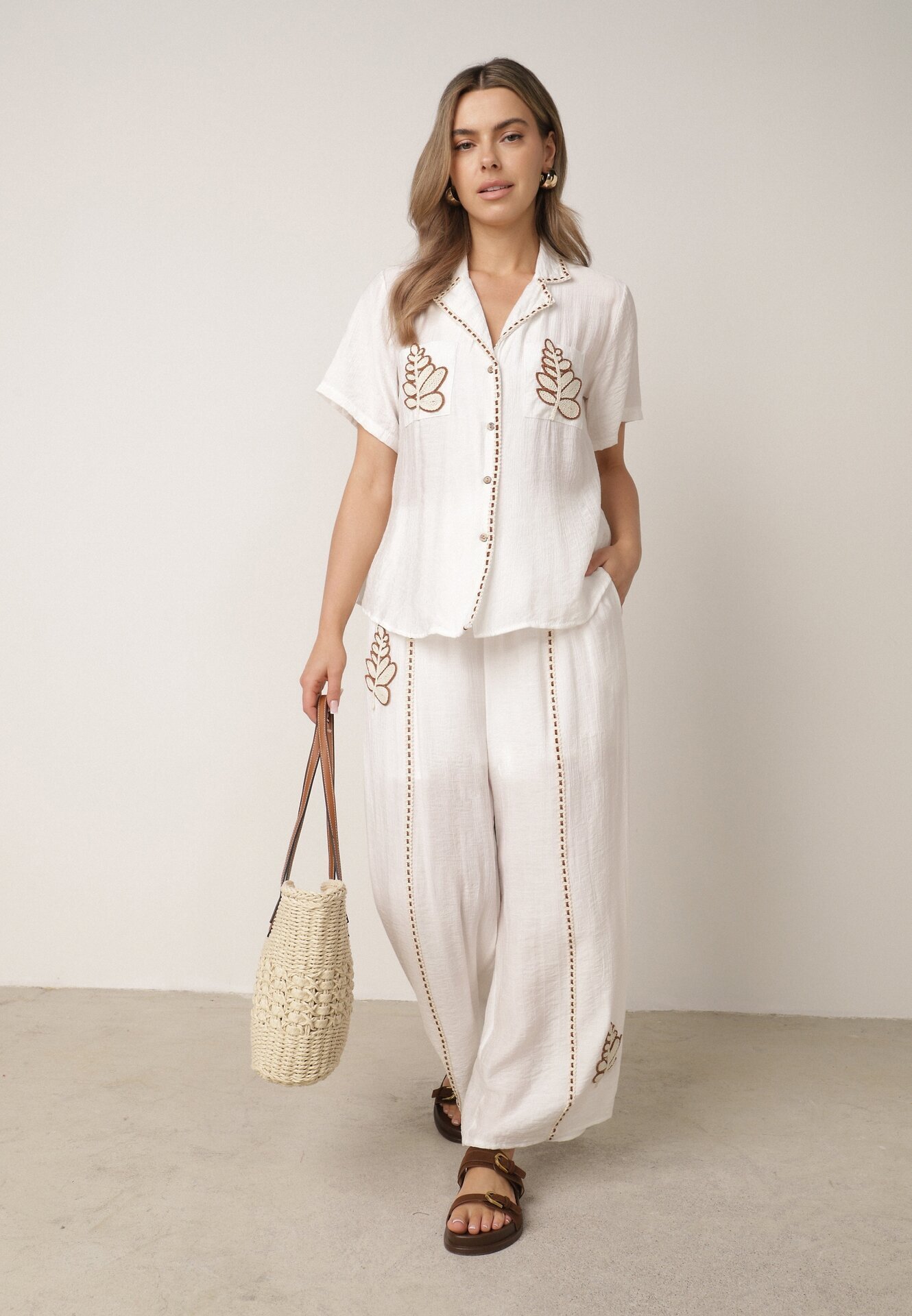 j&x Set de vară din viscoză cămașă și pantaloni cu aplicații croșetate Prisesa Alb