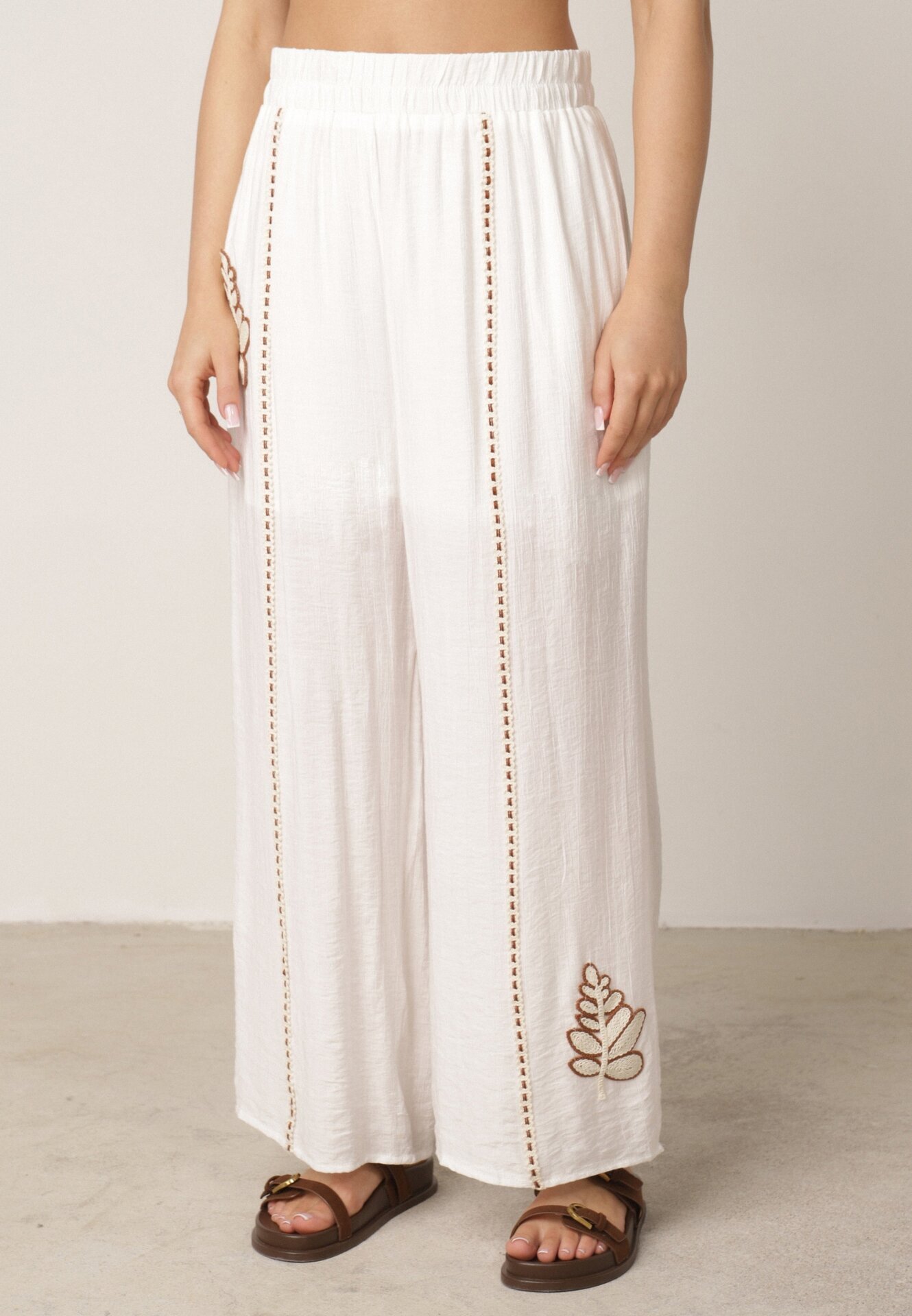 j&x Set de vară din viscoză cămașă și pantaloni cu aplicații croșetate Prisesa Alb