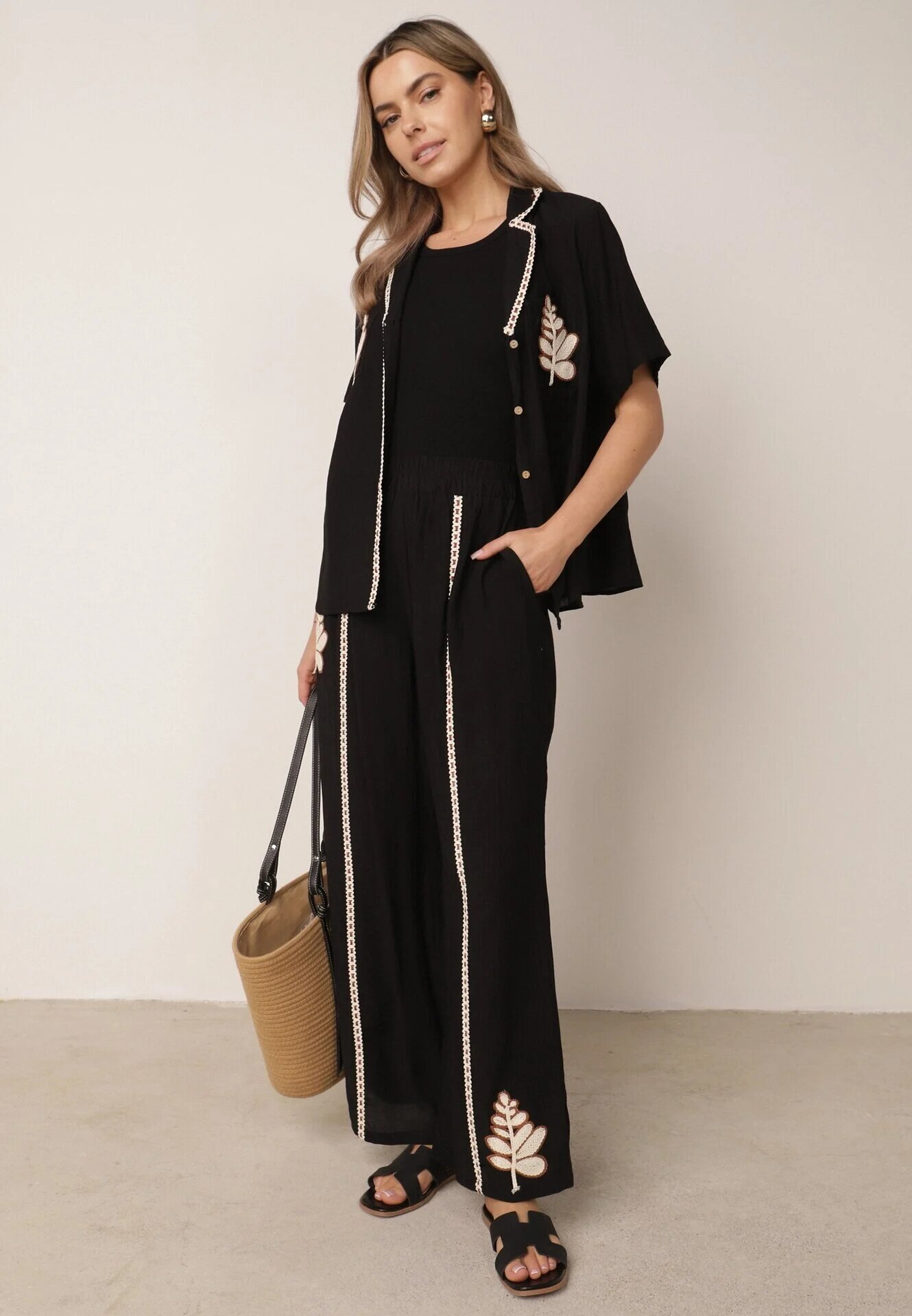 j&x Set de vară din viscoză cămașă și pantaloni cu aplicații croșetate Prisesa Negru