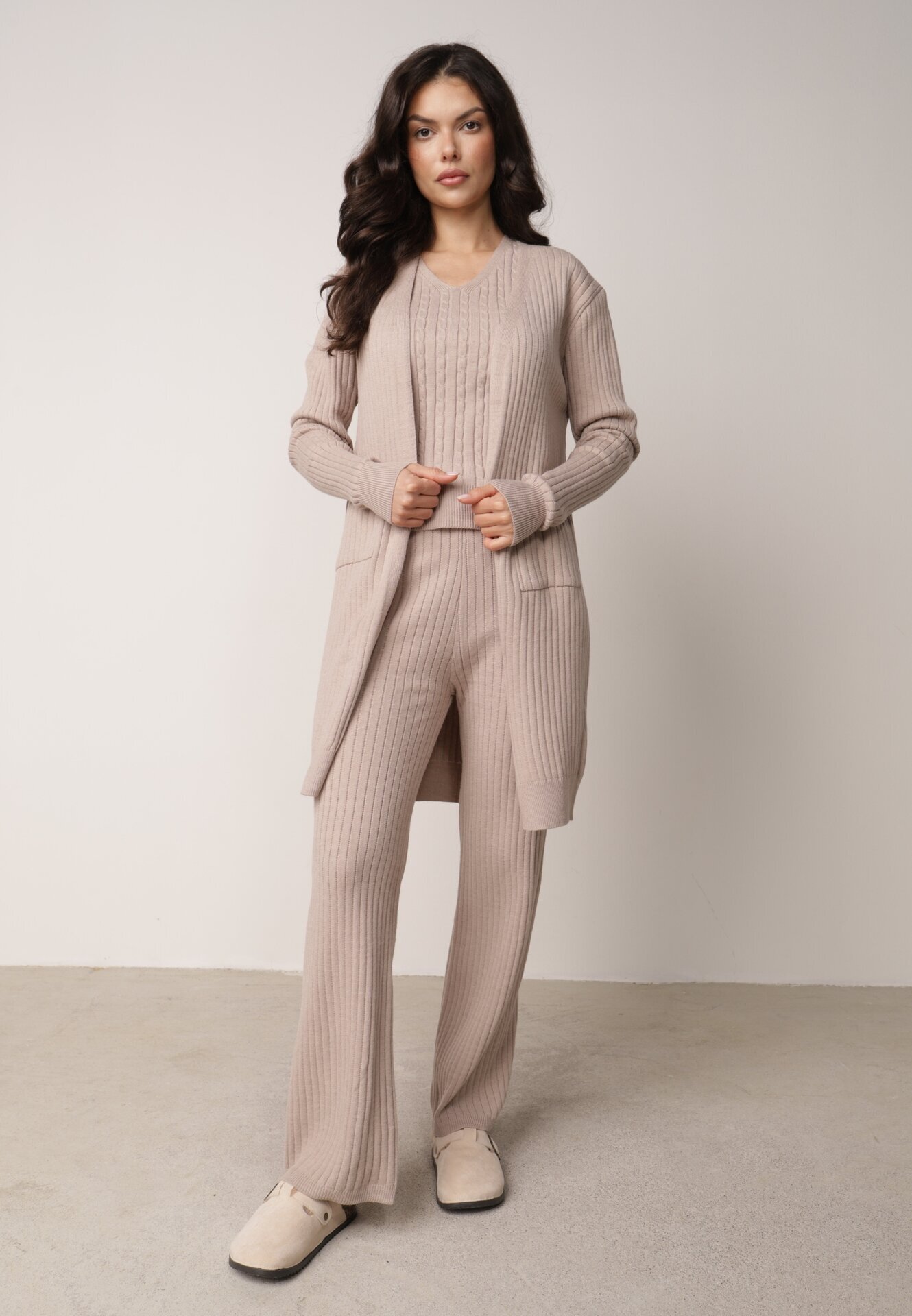 j&x Set din tricot cu bumbac 3 piese: cardigan pantaloni și vestă Vordelia Bej deschis