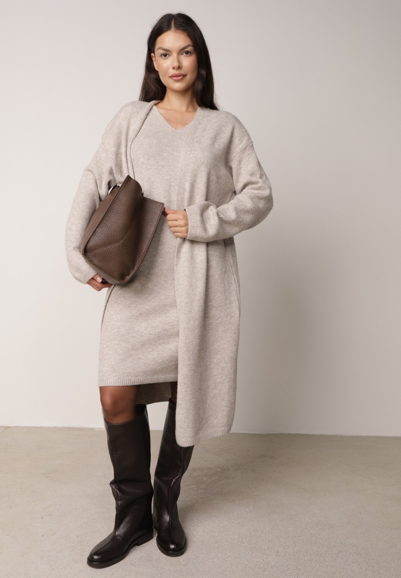 j&x Set din tricot cu bumbac și lână: cardigan și rochie dreaptă cu decolteu în V Ubroa Bej Bej deschis