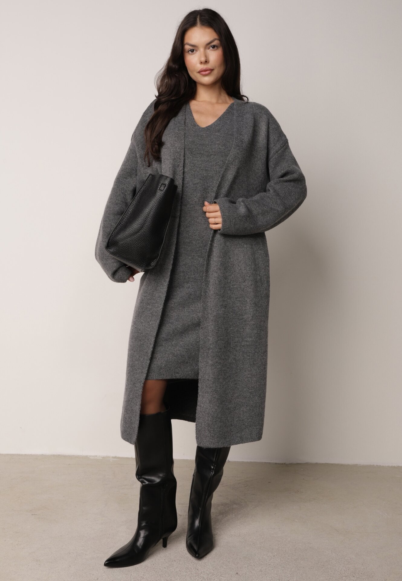 j&x Set din tricot cu bumbac și lână: cardigan și rochie dreaptă cu decolteu în V Ubroa Bej Gri