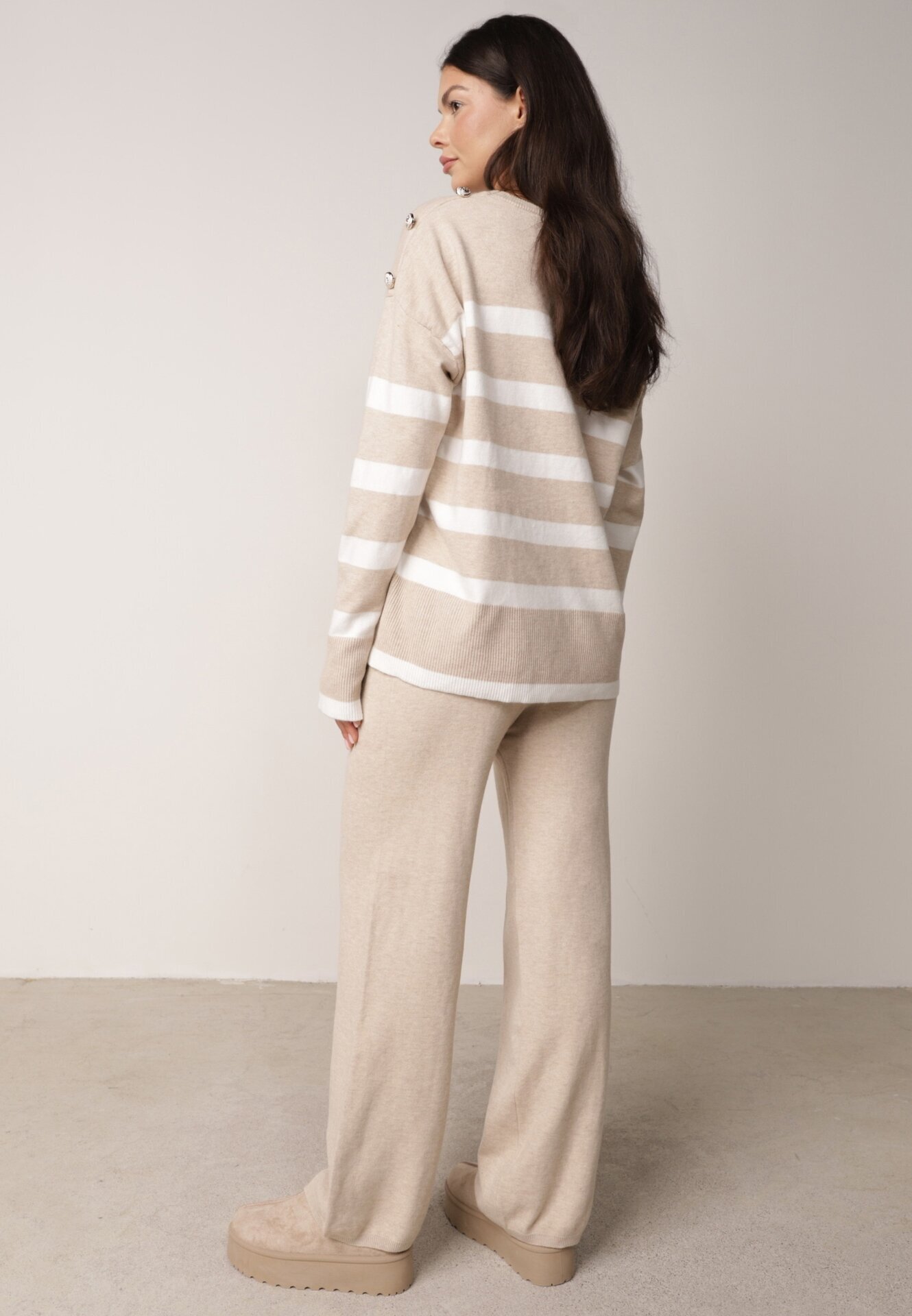 j&x Set tricot cu bumbac pulover în dungi cu nasturi decorativi și pantaloni Tiuves Bej