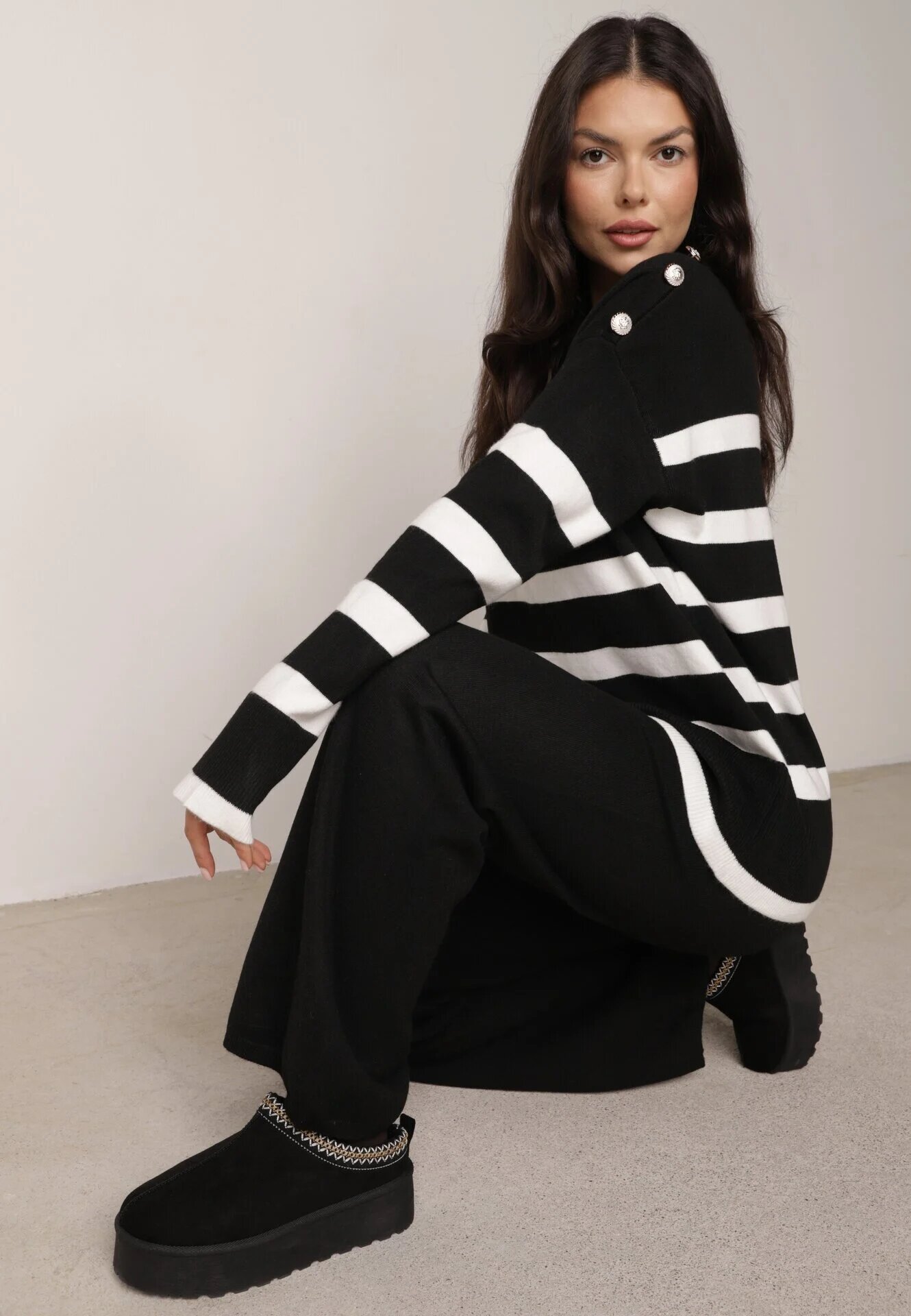 j&x Set tricot cu bumbac pulover în dungi cu nasturi decorativi și pantaloni Tiuves Negru