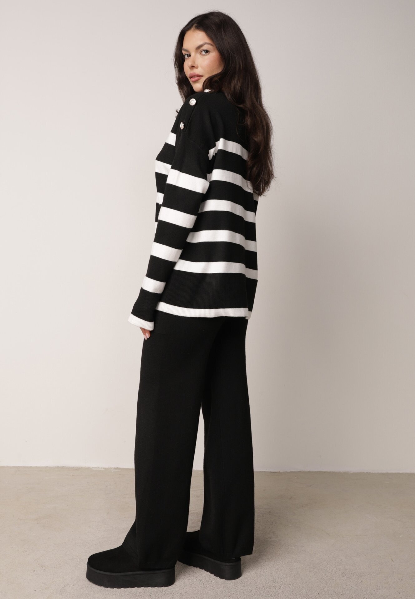 j&x Set tricot cu bumbac pulover în dungi cu nasturi decorativi și pantaloni Tiuves Negru