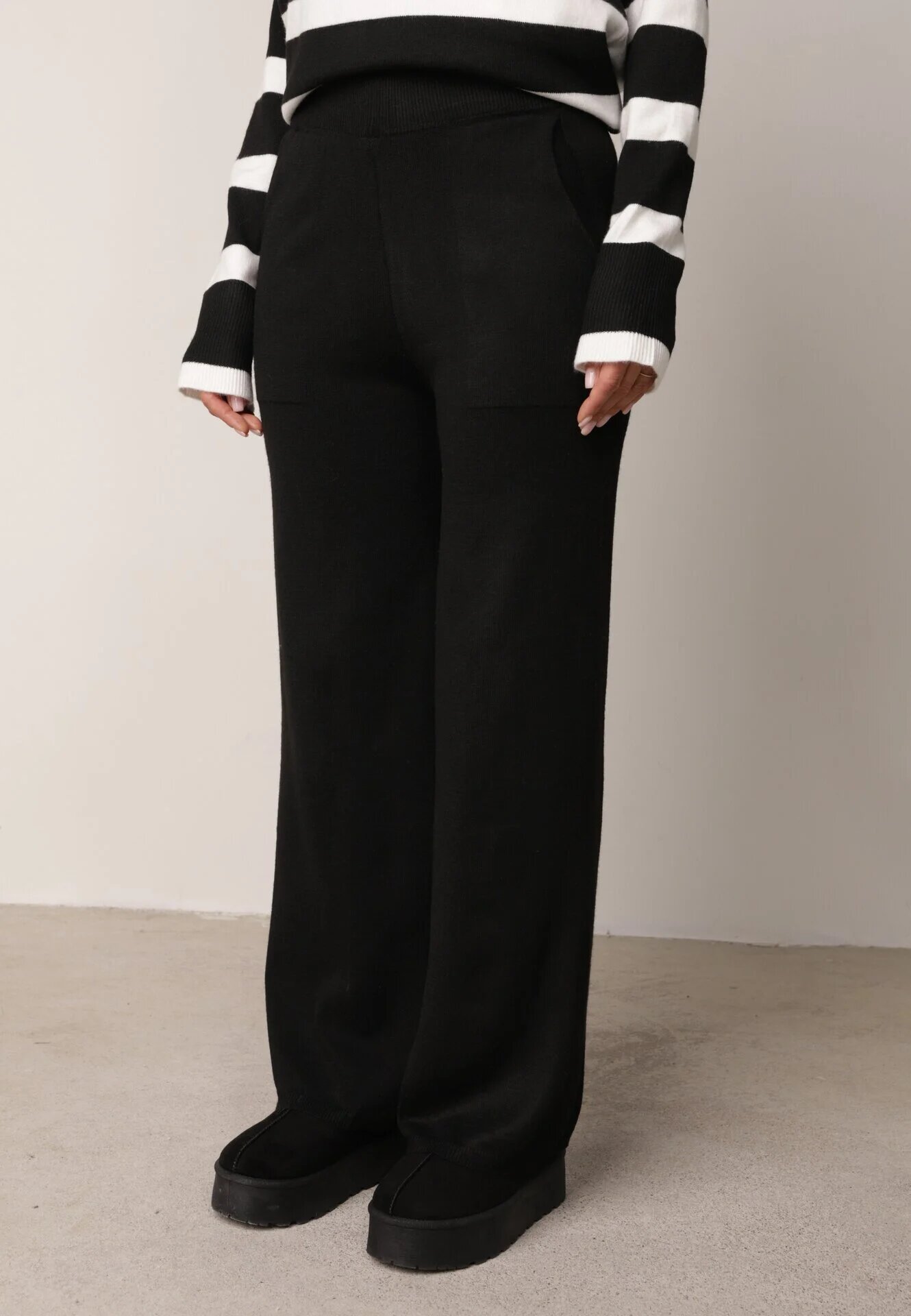 j&x Set tricot cu bumbac pulover în dungi cu nasturi decorativi și pantaloni Tiuves Negru