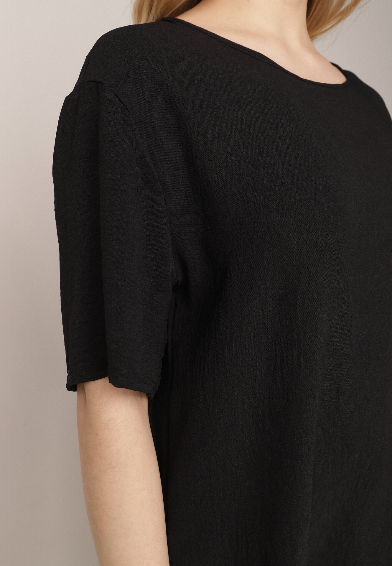 j&x T-shirt Negru
