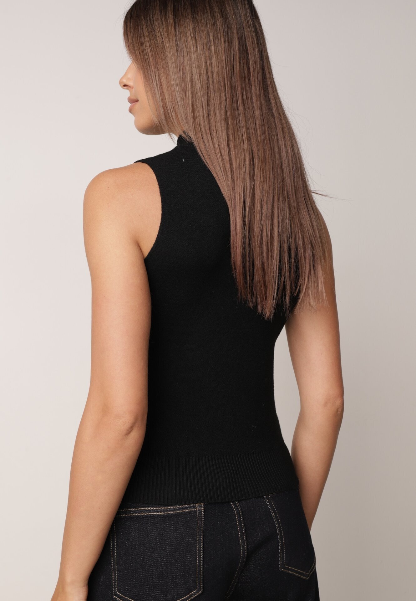j&x Vestă tricotată casual cu viscoză și cu guler înalt Norabel Bej Neagră