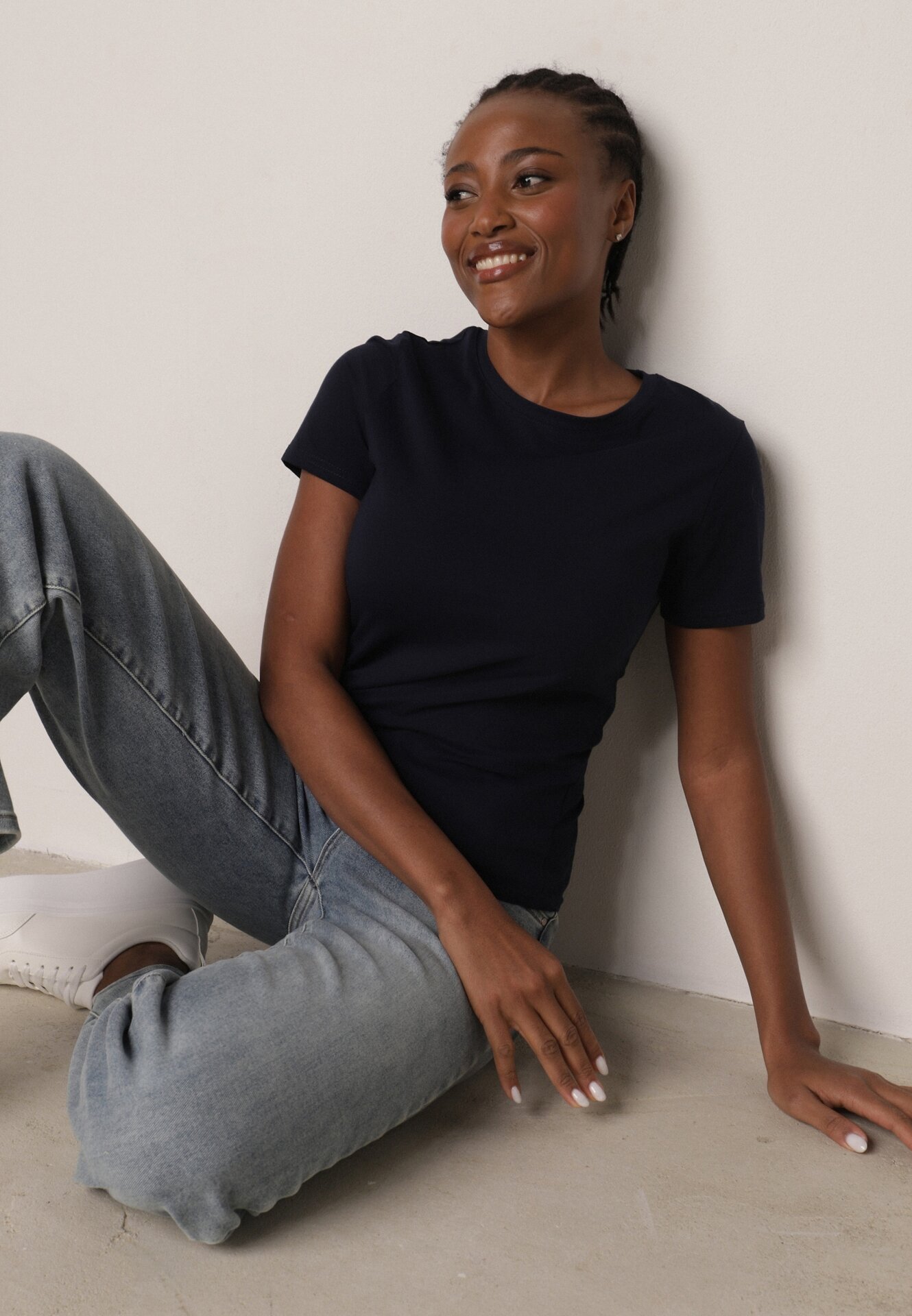 jstyle Tricou de bumbac bleumarin în stil clasic Nedila