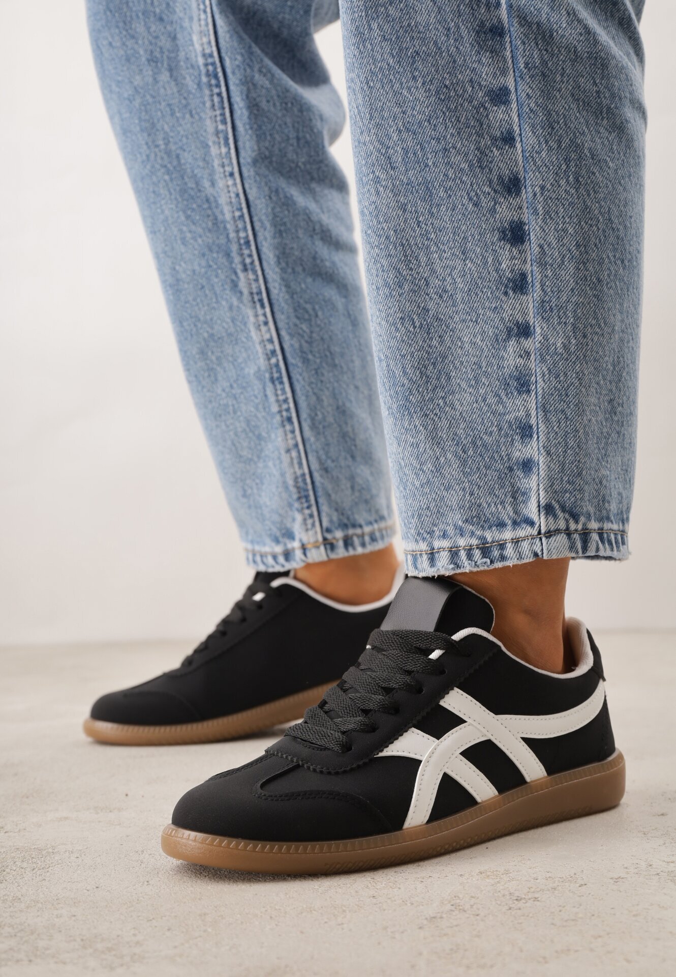 jumelle Adidași Negri pe talpă de cauciuc cu model geometric Sewtila