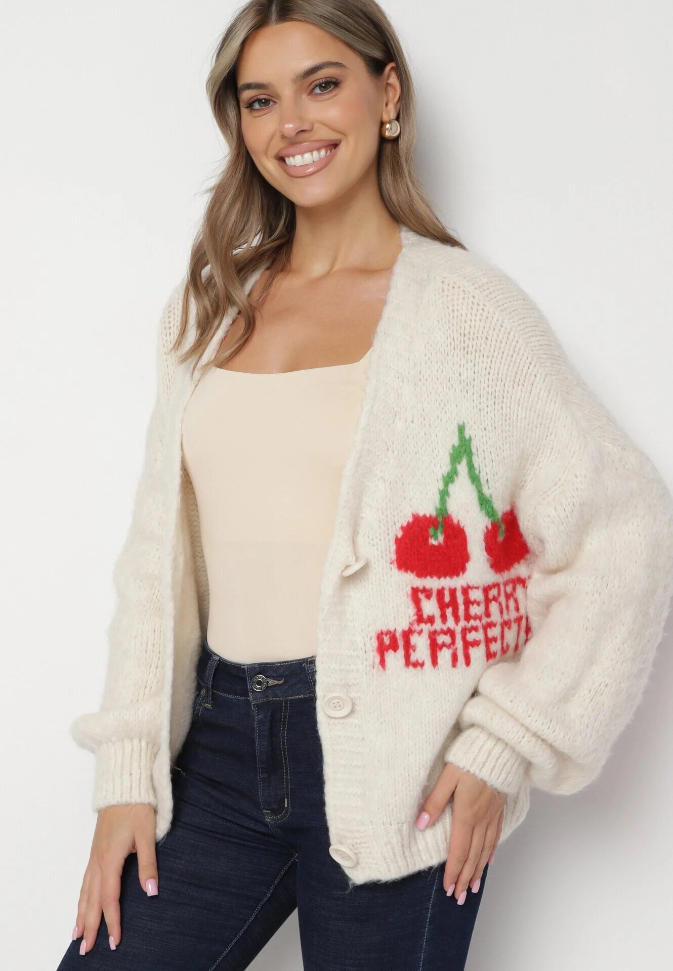 jumelle Cardigan bej deschis din Lână Decorat cu Cireașă și cu Inscripția Irissora
