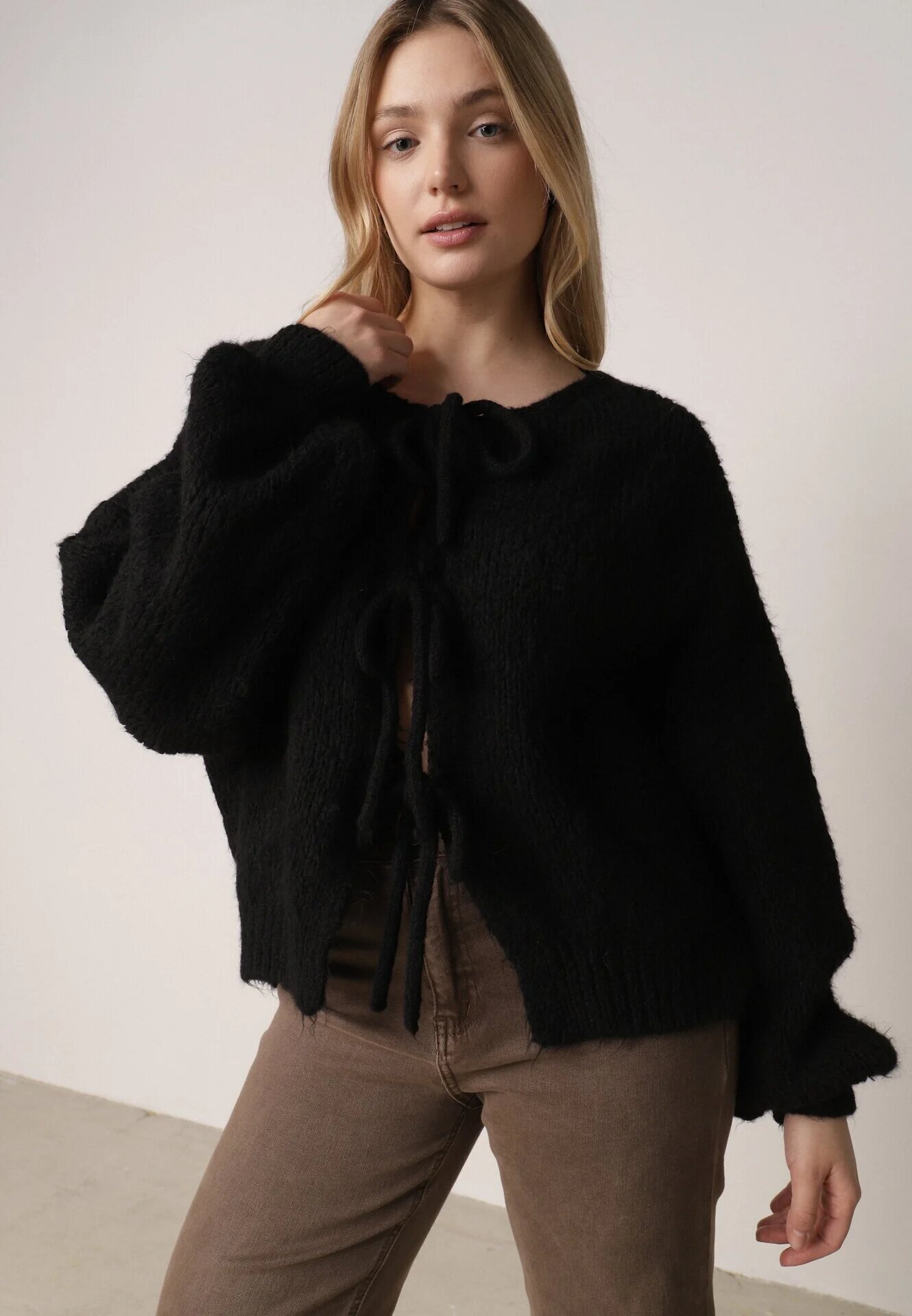 jumelle Cardigan Negru Oversize cu Lână Decorat cu Fundițe Eleathalie