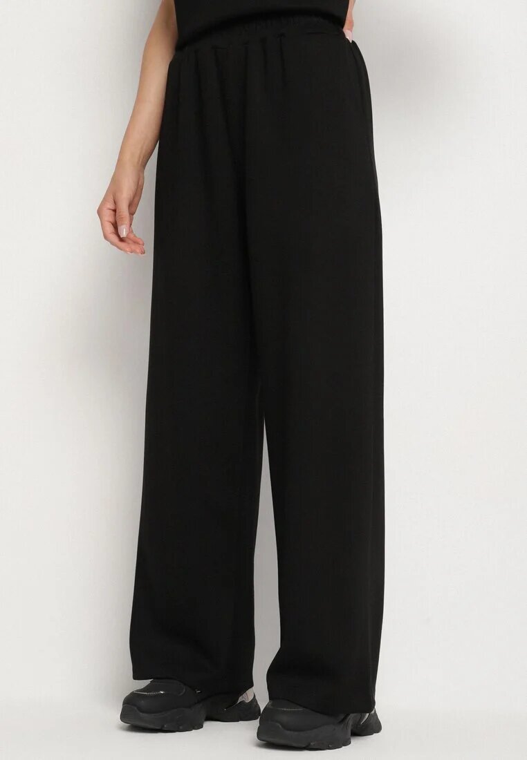 jumelle Komplet negru cu vâscoză Tricou cu umeri întăriți și Pantaloni largi Nevisari