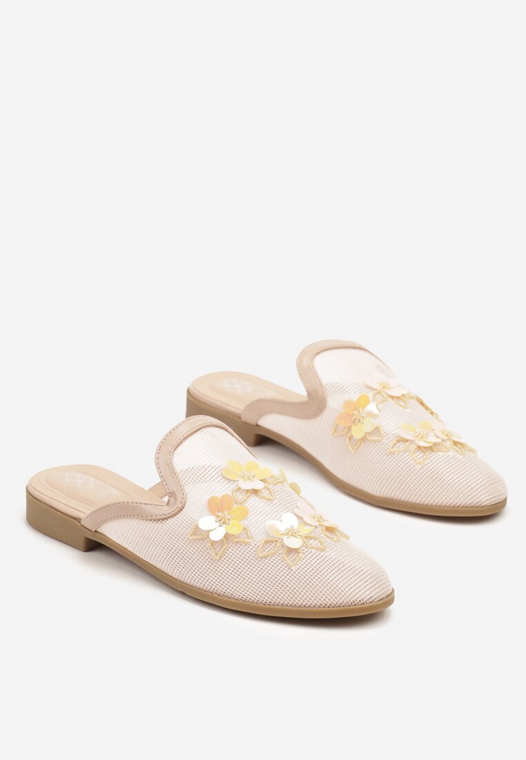 la flor Papuci Bej din plasă Tip Mule cu Flori 3D Vilmoi