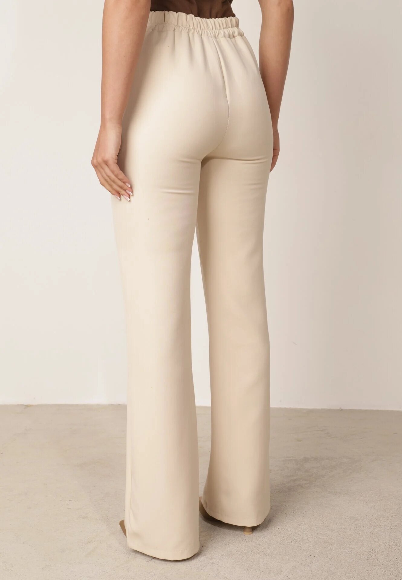 lily rose Pantaloni eleganți bej cu picioare largi și cu elastic în talie Leilma