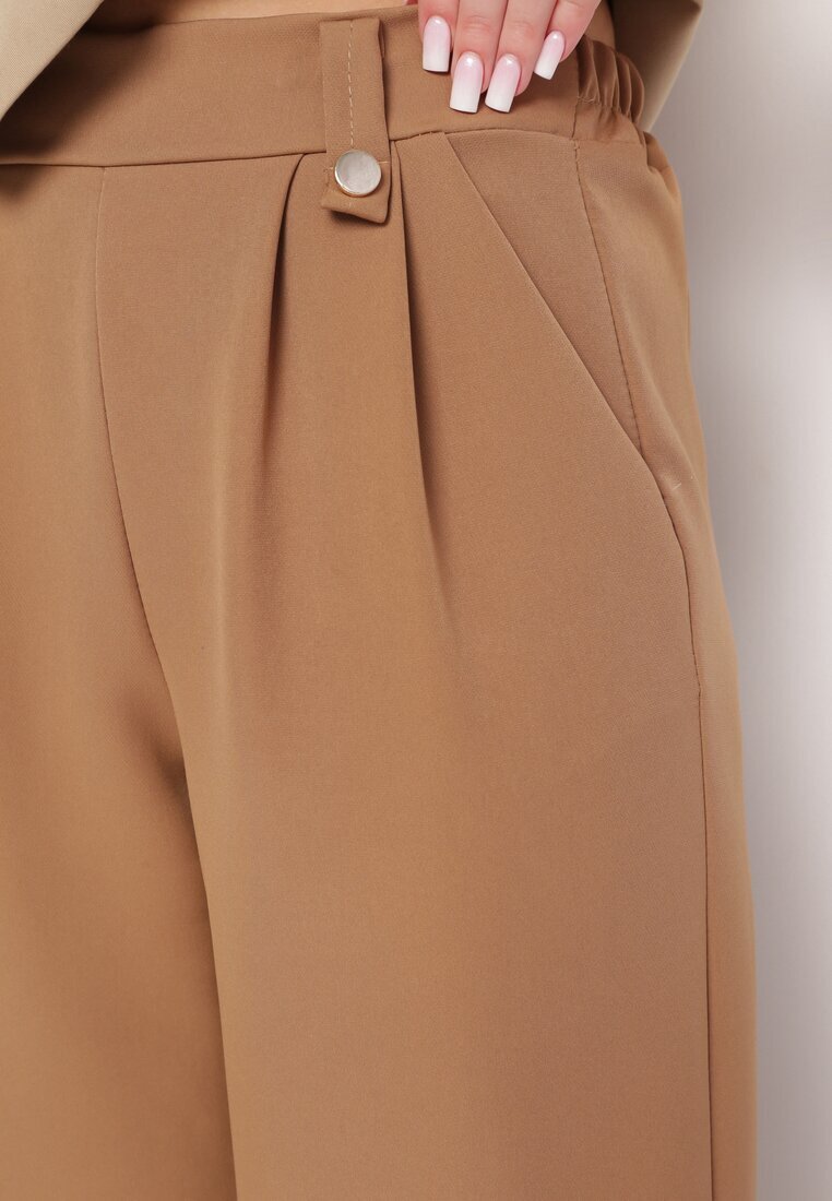 lily rose Pantaloni maro evazați largi cu pliuri decorative în talie Narimes