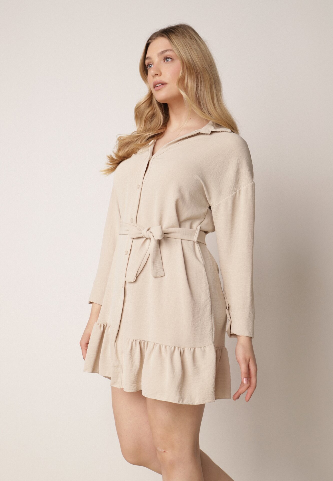 lily rose Rochie bej tip cămașă cu volănaș și cordon Fian