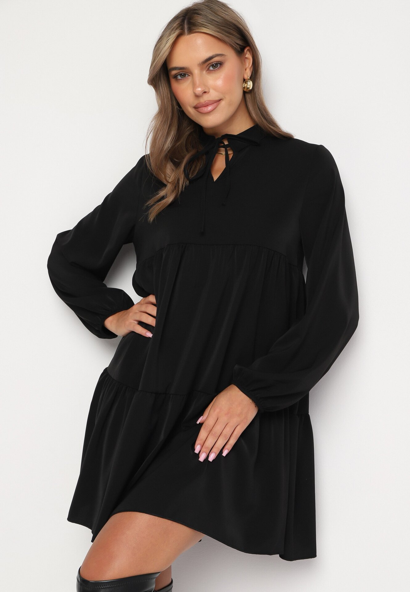 lily rose Rochie Evazată Neagră cu Volan Uxaria