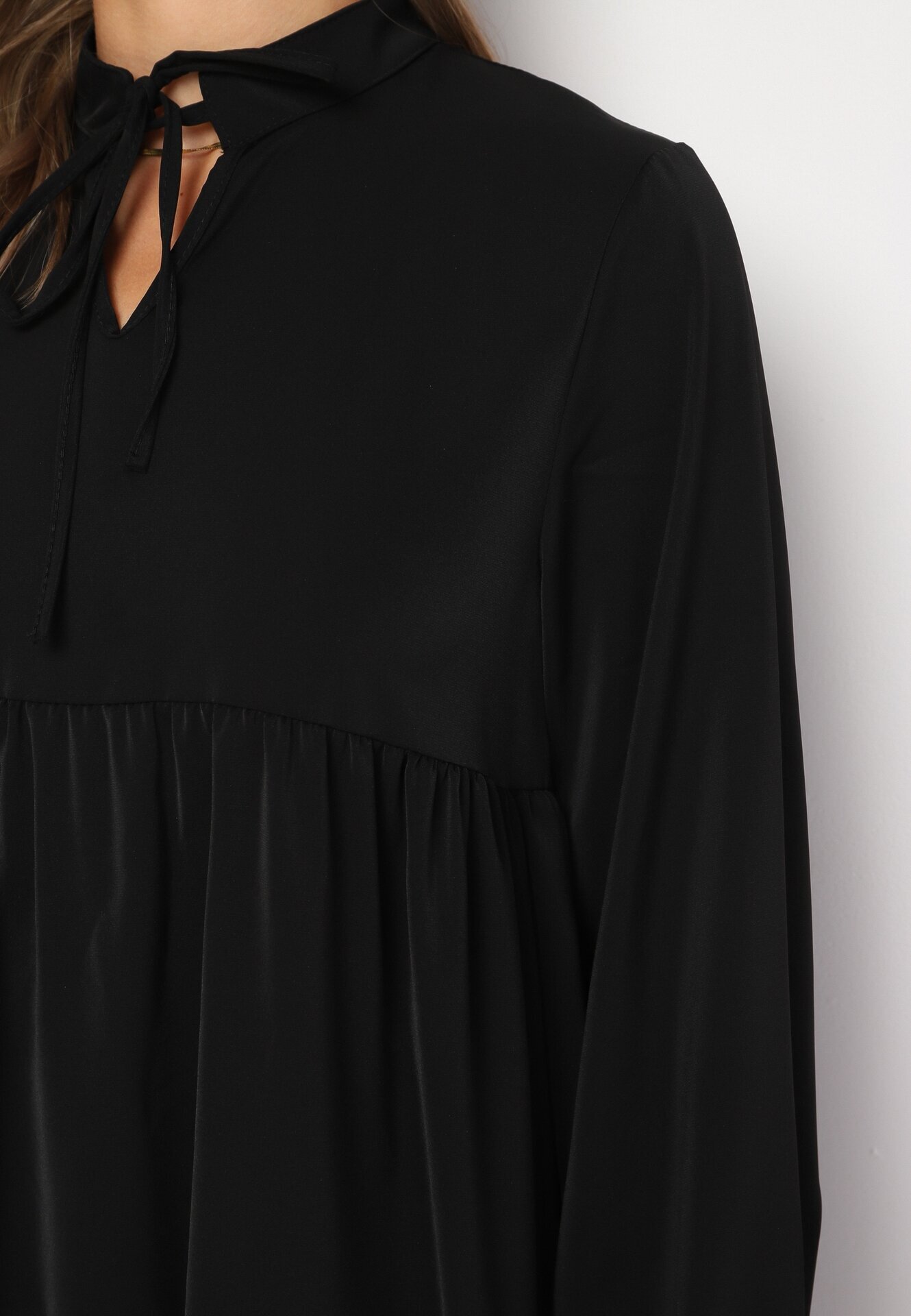 lily rose Rochie Evazată Neagră cu Volan Uxaria