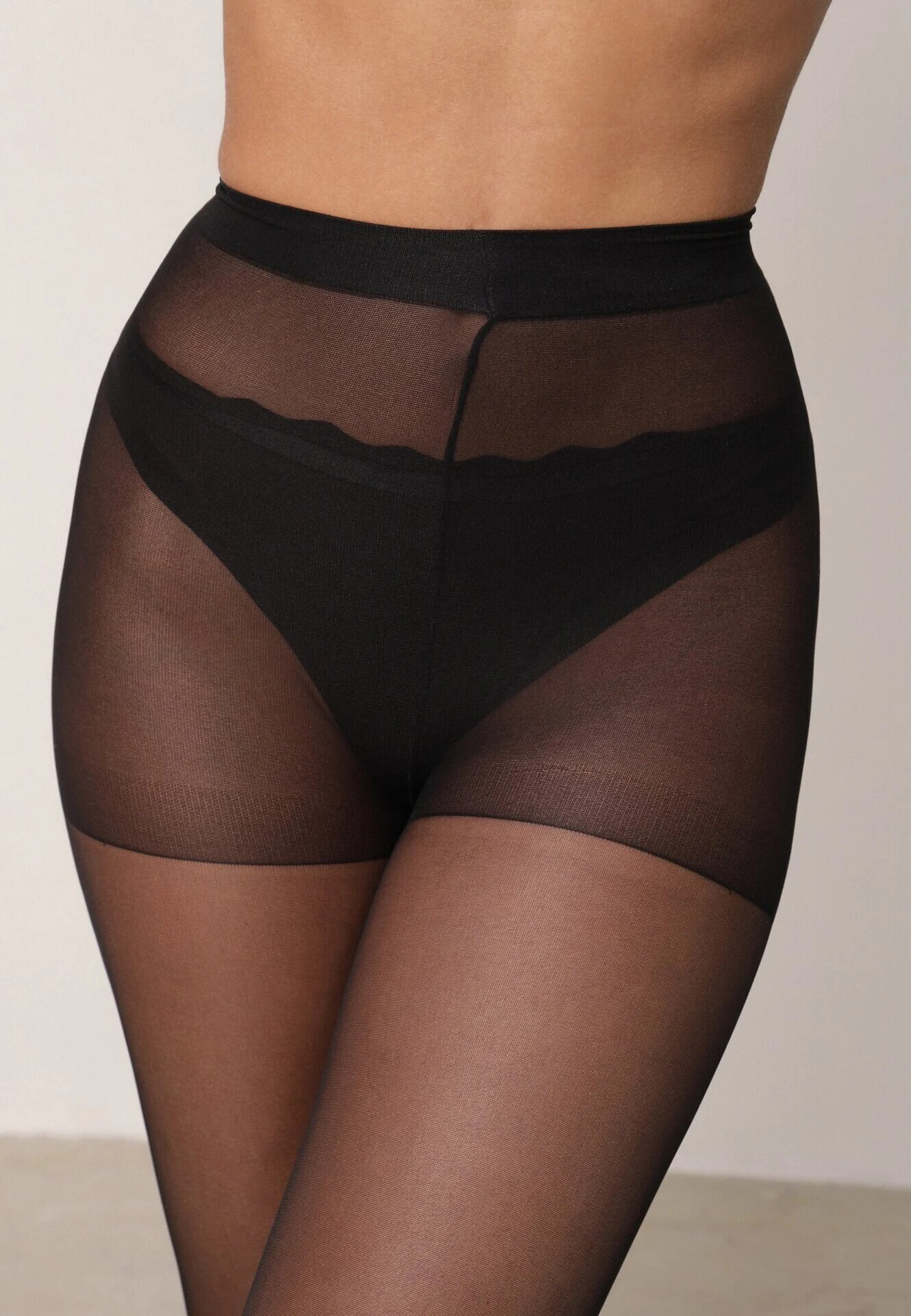 love magnolia Dresuri clasice 20 DEN cu finisaj simplu Jelanitta Negri