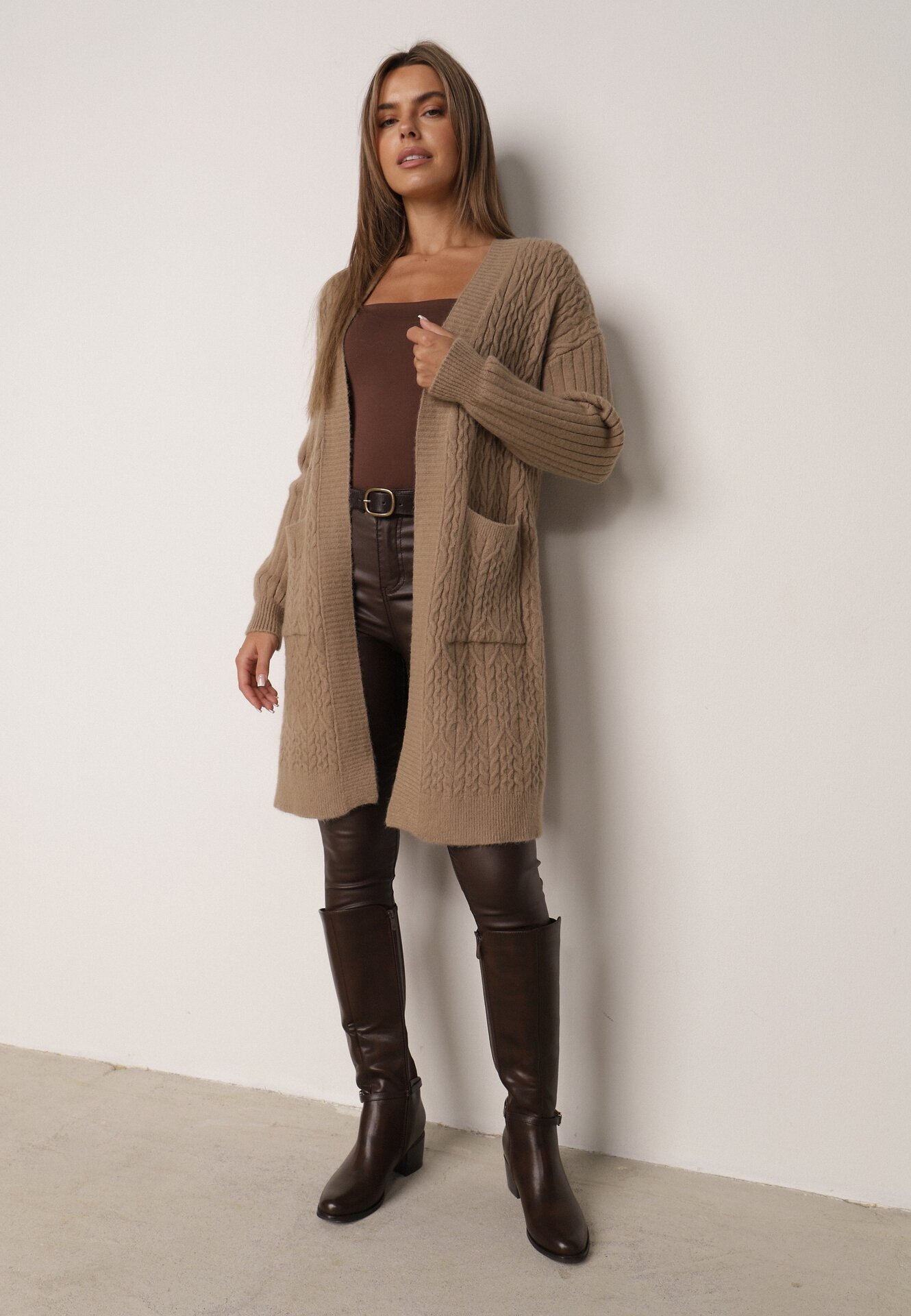 m&d fashion Cardigan cu croi lung și împletituri Lerlit Bej
