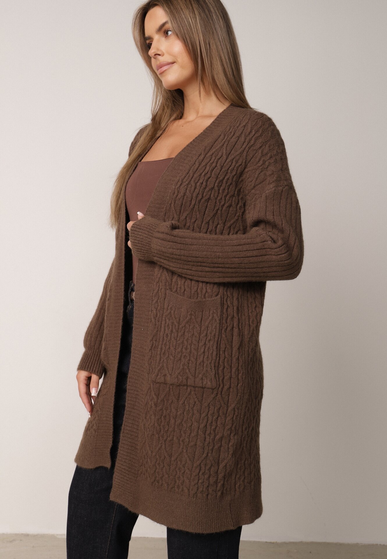 m&d fashion Cardigan cu croi lung și împletituri Lerlit Maro