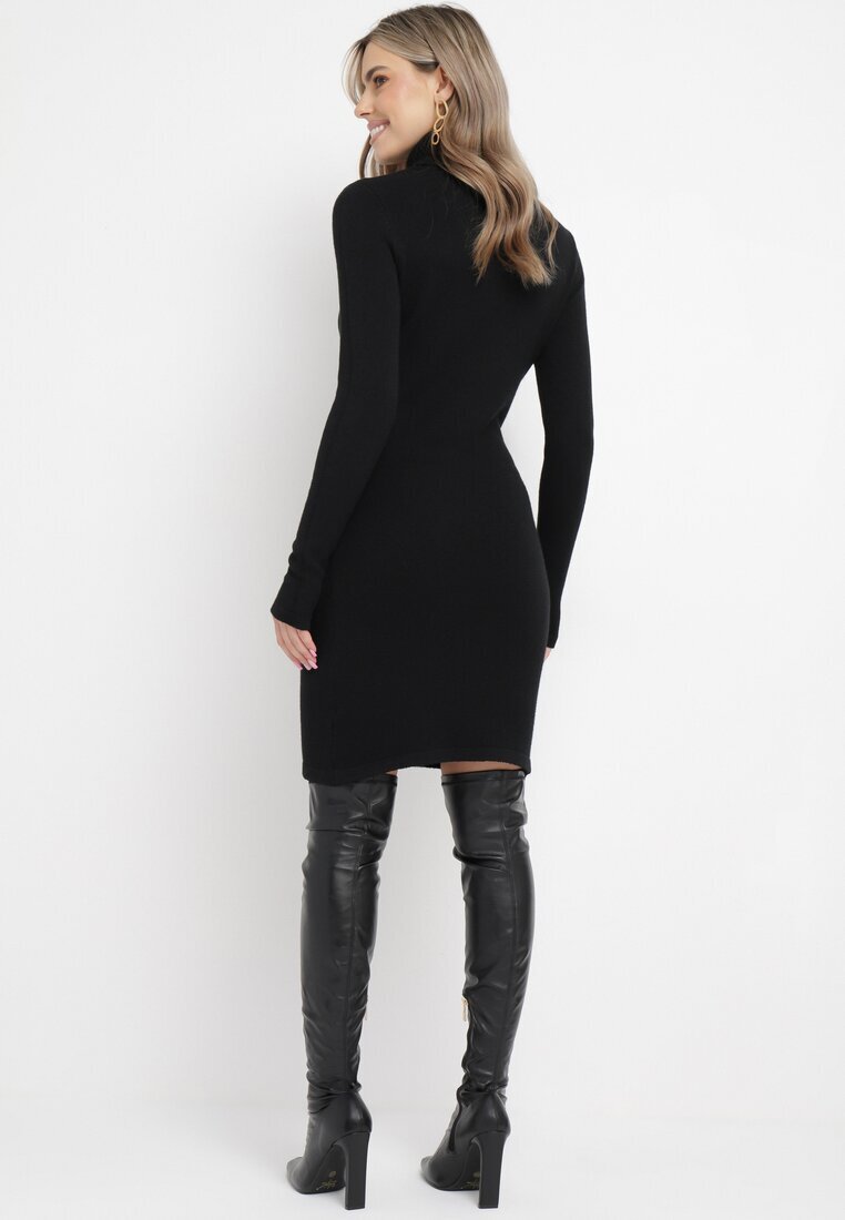 m&d fashion Rochie Neagră Midi cu Guler înalt în stil pulover Abdone