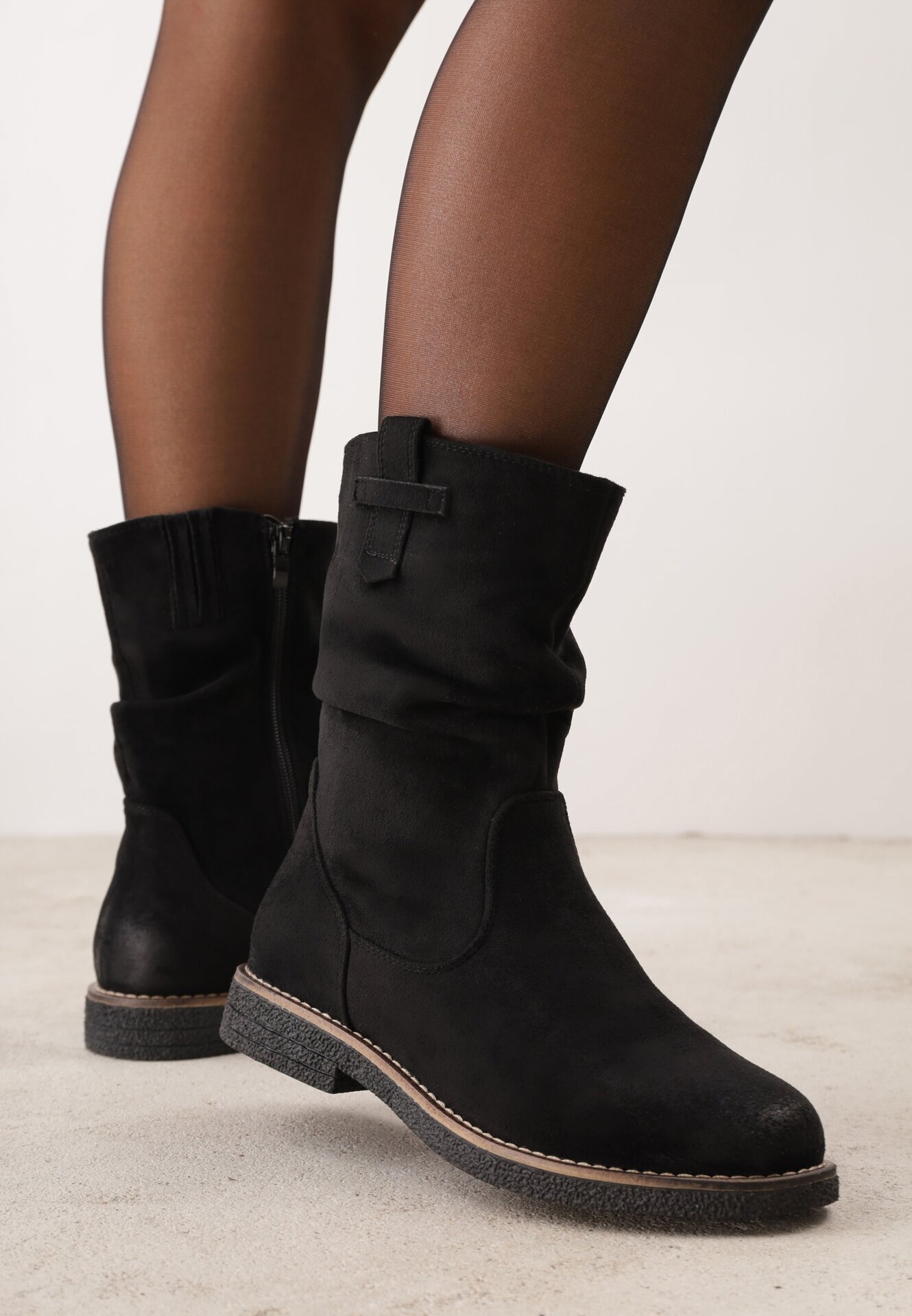 m.daszynski Botine Negre