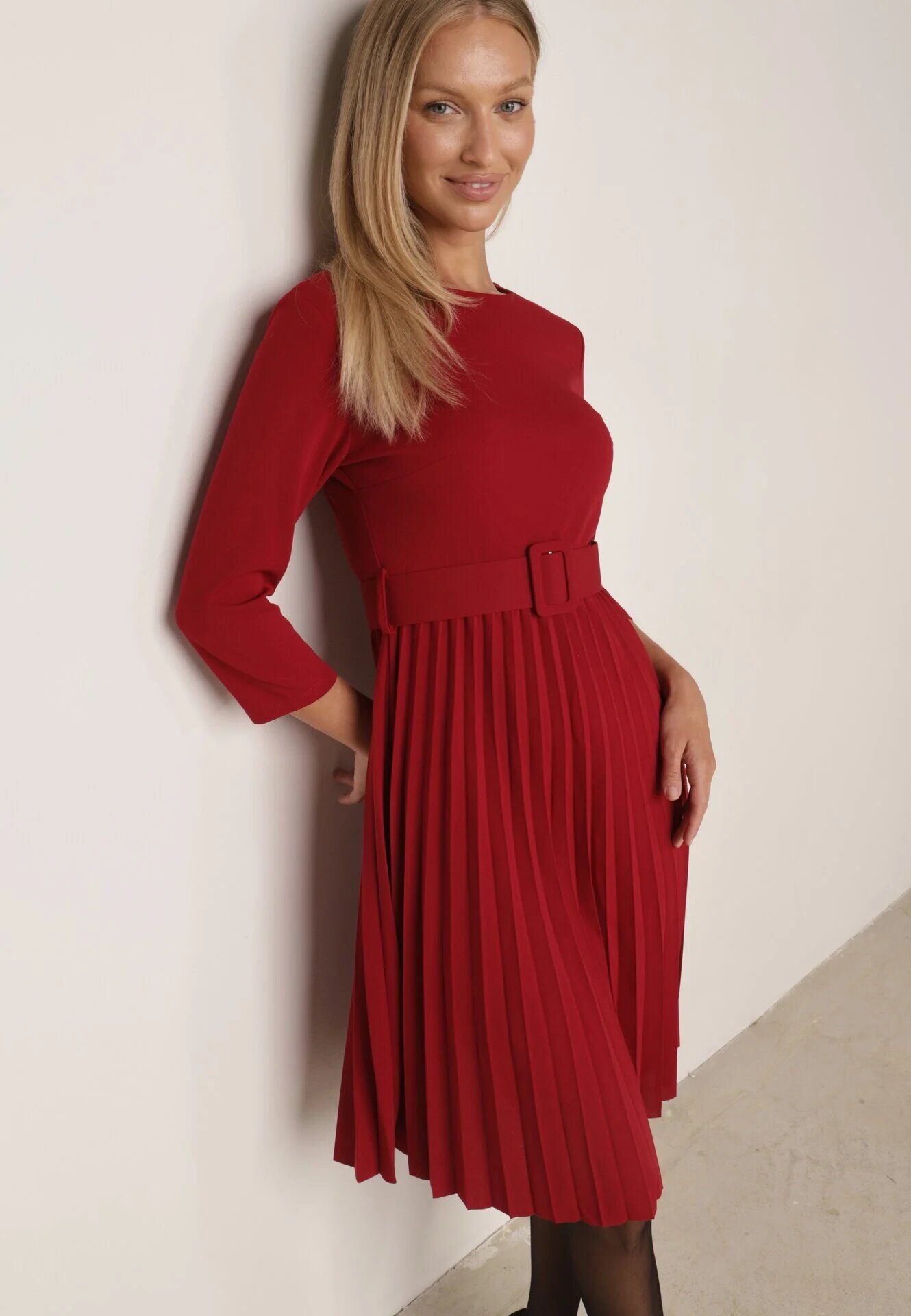 Made in Italy Rochie Bordură Evazată cu Pliuri și Curea cu Cataramă Lennoria