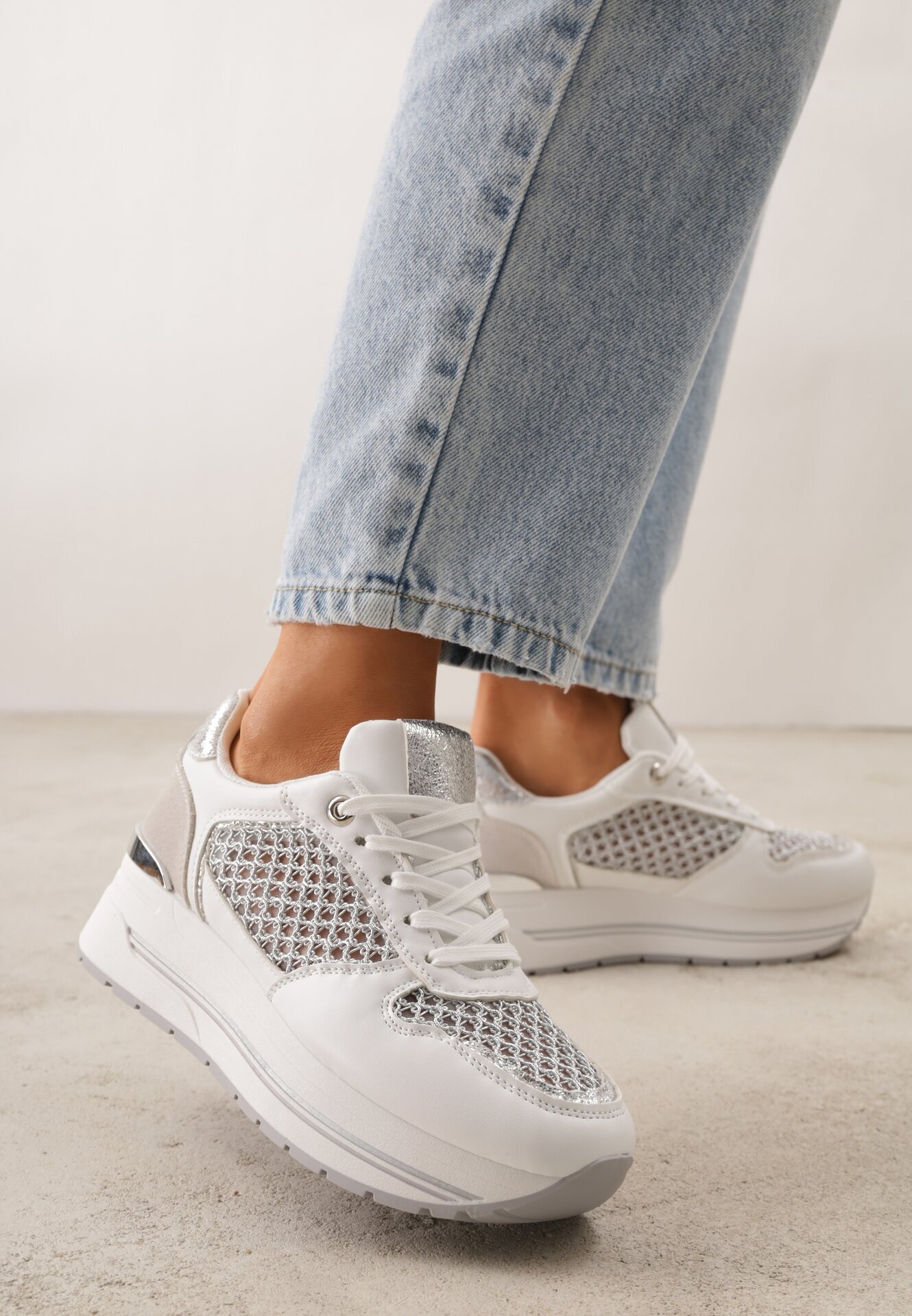 maira Sneakers Albi pe Talpă Groasă cu Inserții din Plasă și Metalice Sewtira