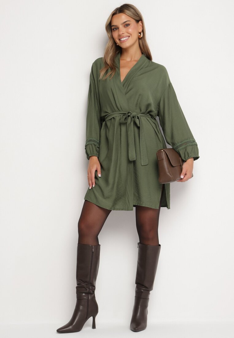 maja studio Rochie Kimono de Vâscoză Verde cu Buzunare și Inserții Ajurate Decorative Salanora