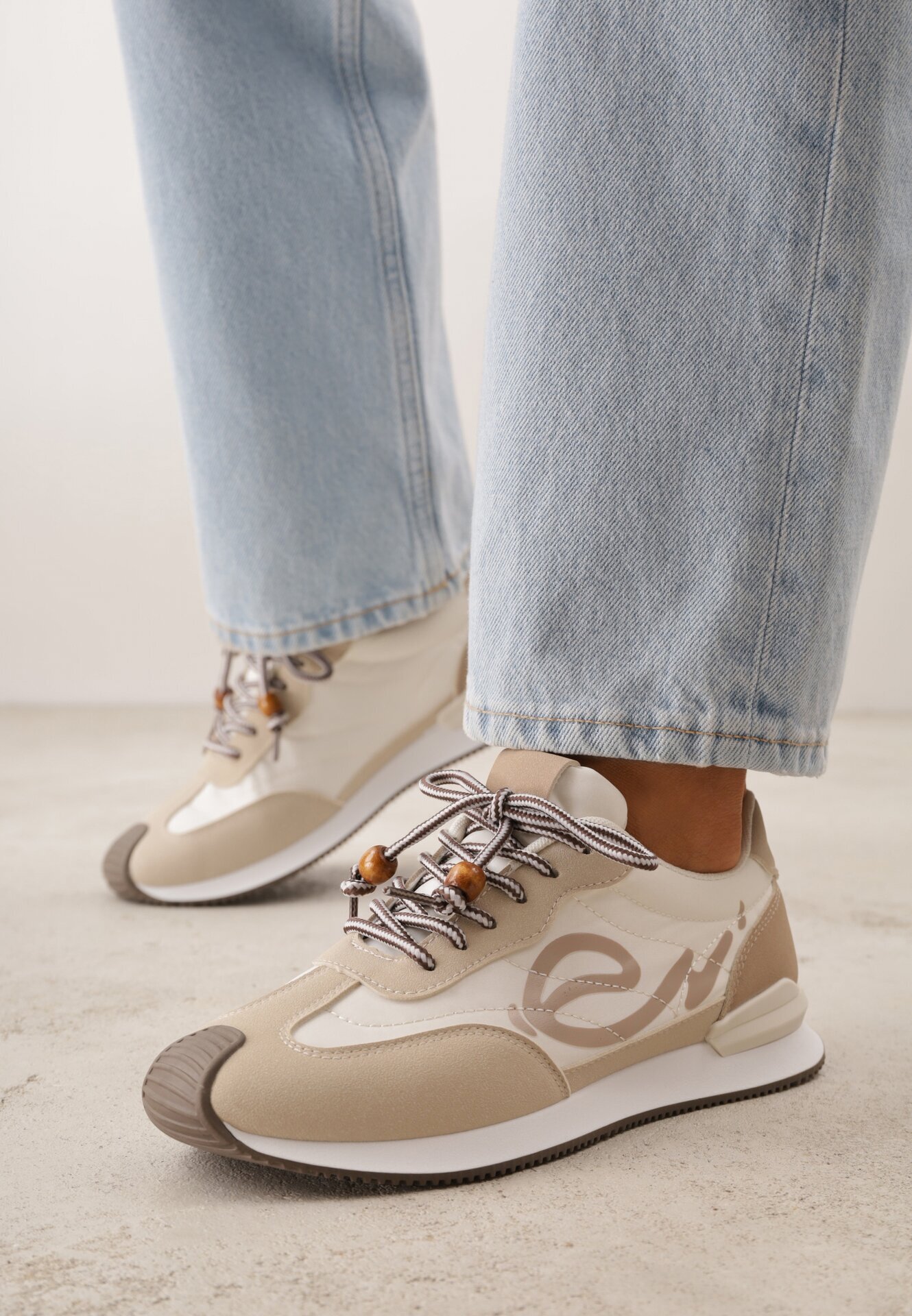 marquiiz Adidași Bej cu Model Geometric Prisnore