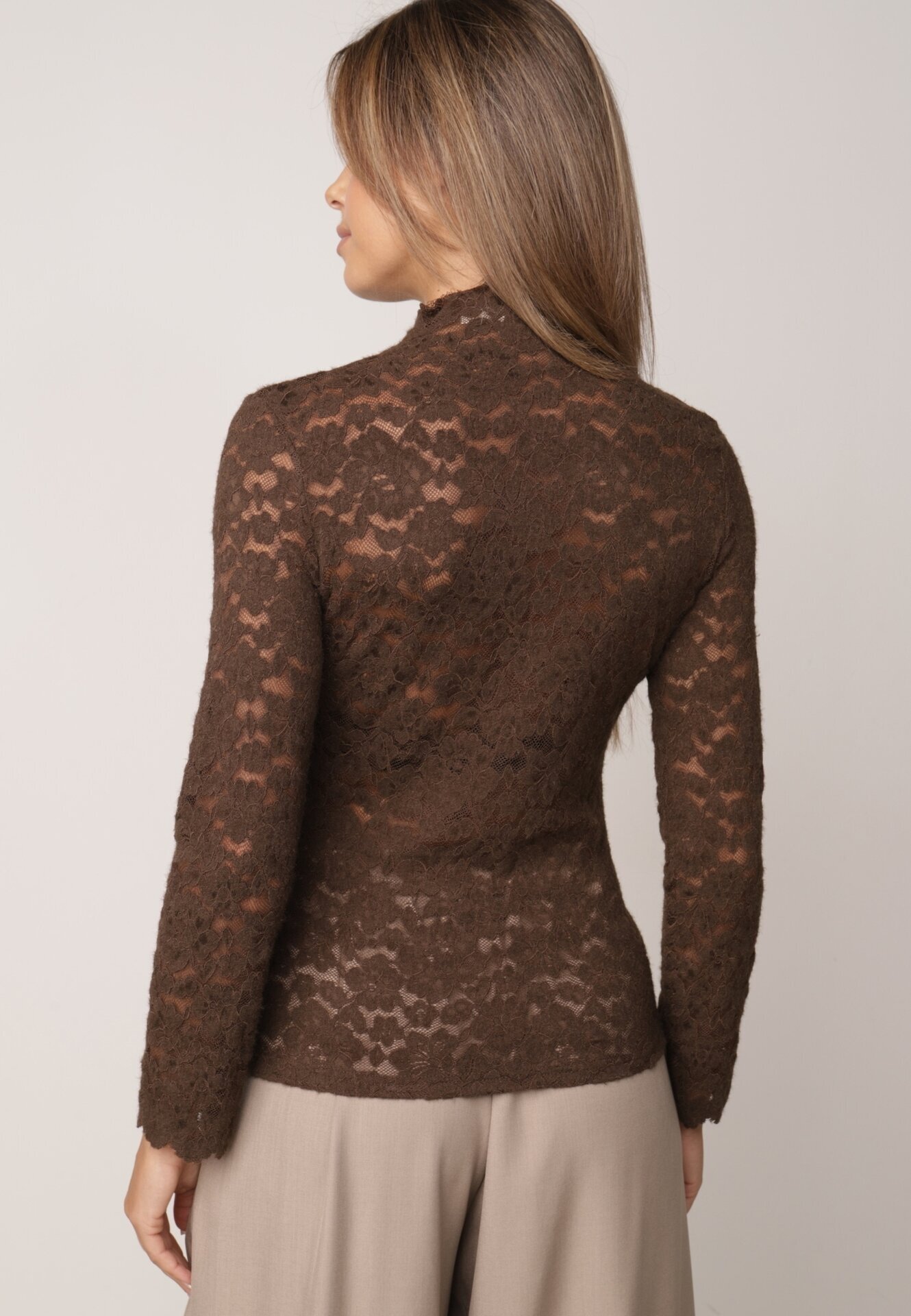 melya by melody Bluză elegantă din dantelă cu guler tip tunică Prenica Maro