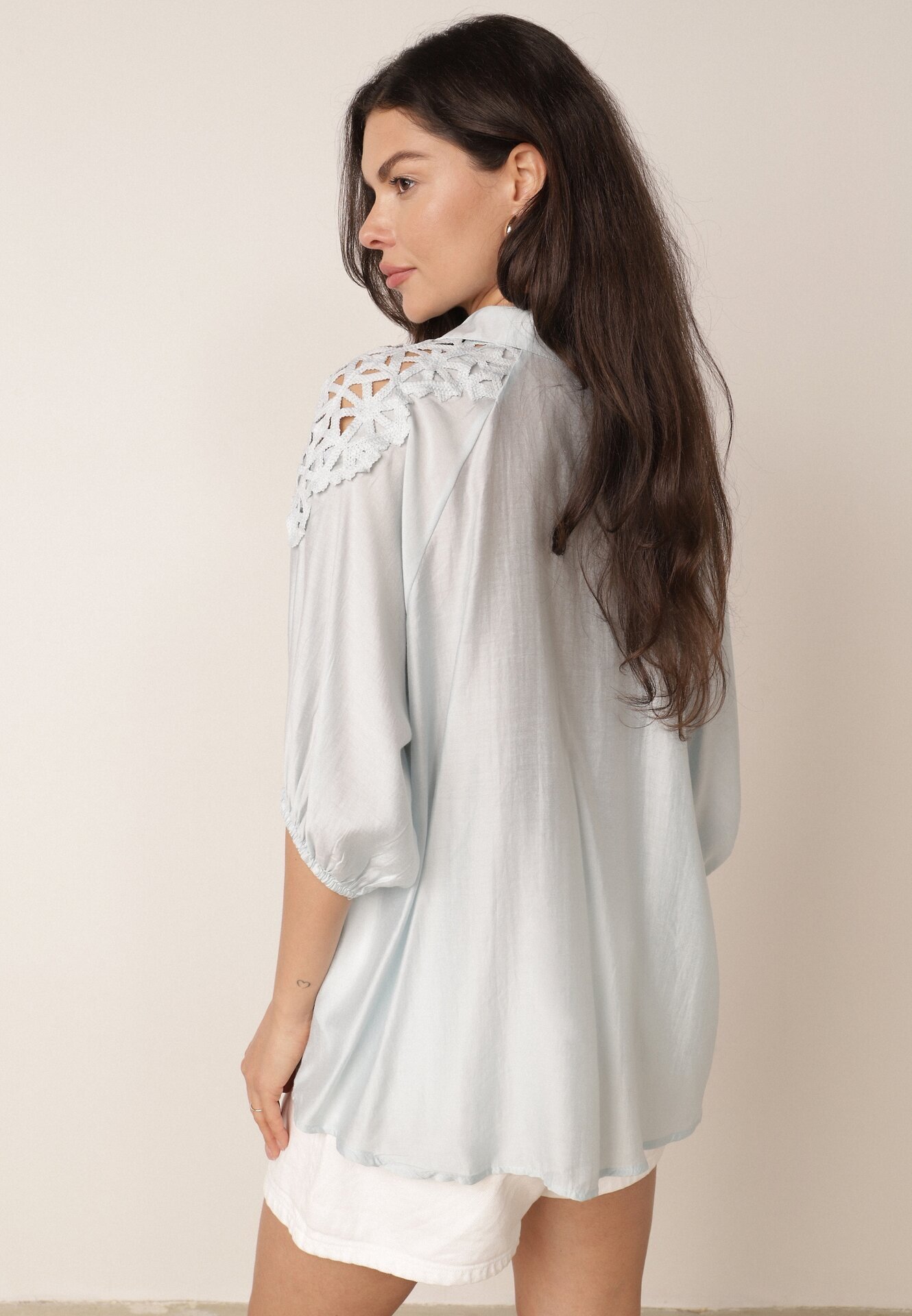 melya by melody Cămașă oversize cu inserție ajurată pe umeri Heleira Albastru deschis