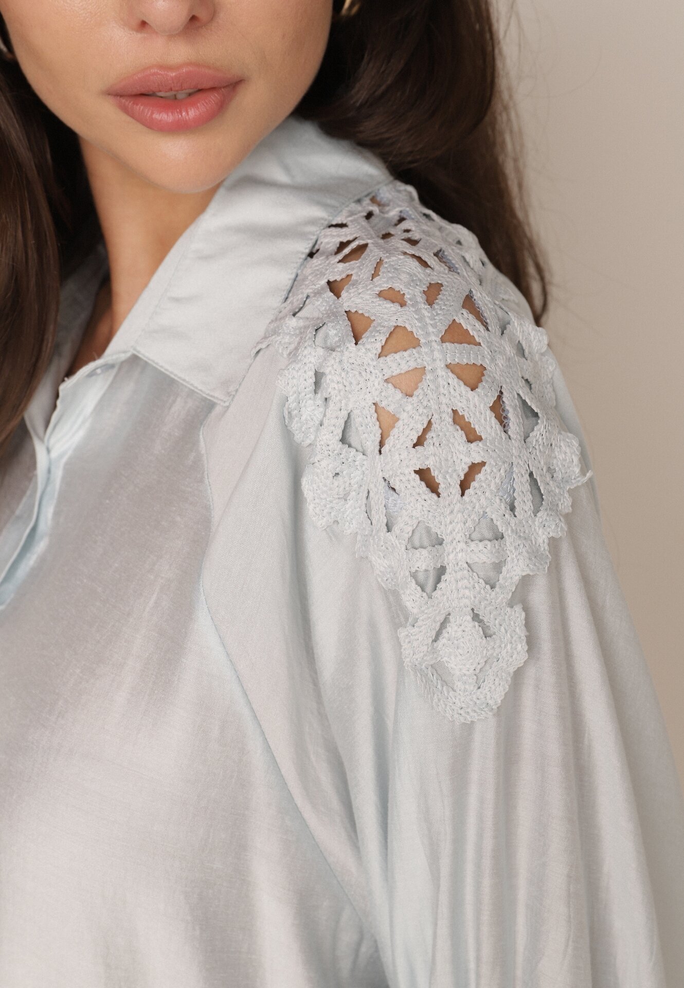 melya by melody Cămașă oversize cu inserție ajurată pe umeri Heleira Albastru deschis