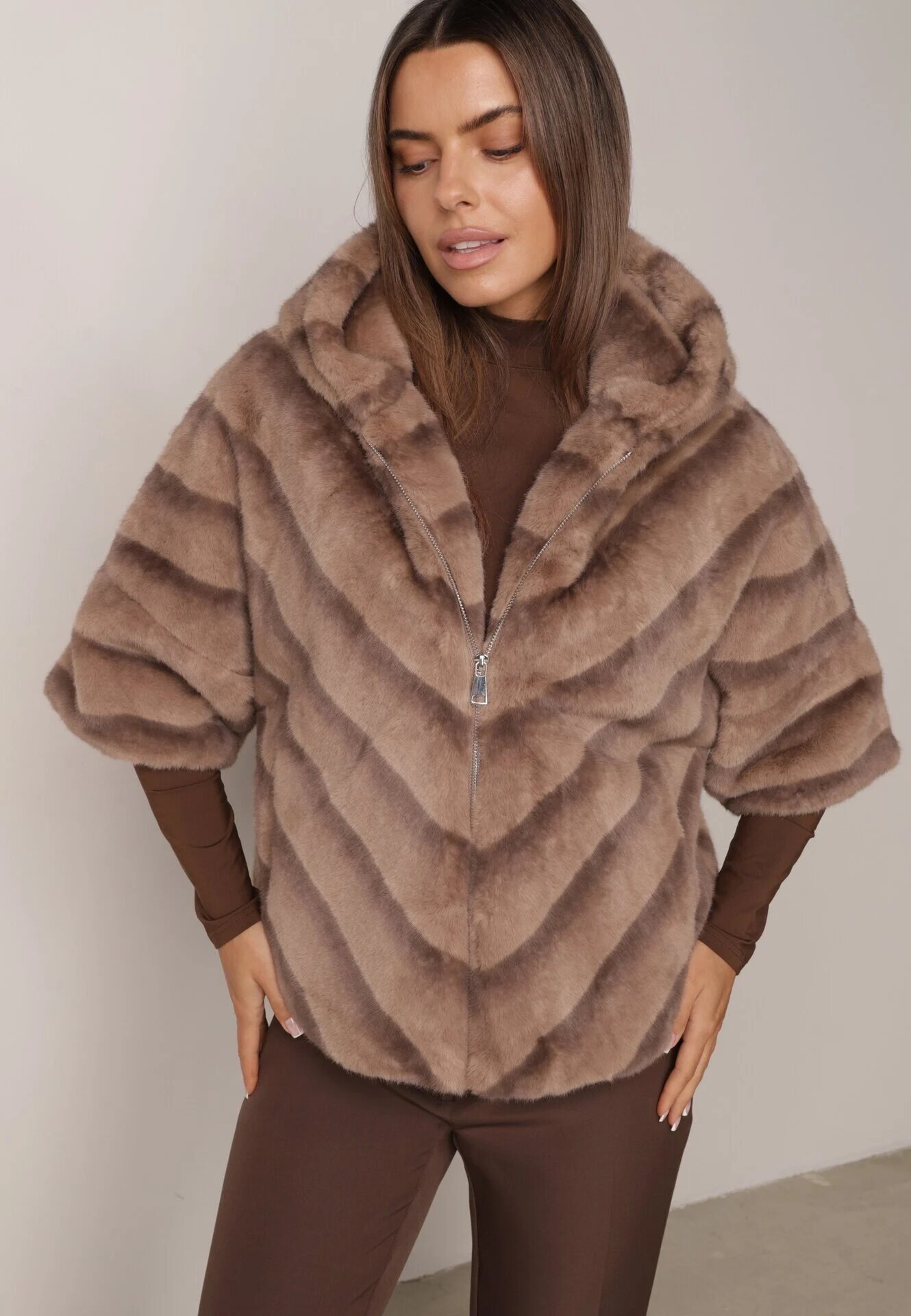 melya by melody Geacă Blană Bej Oversize cu Glugă și Mâneci 3/4 Idanne