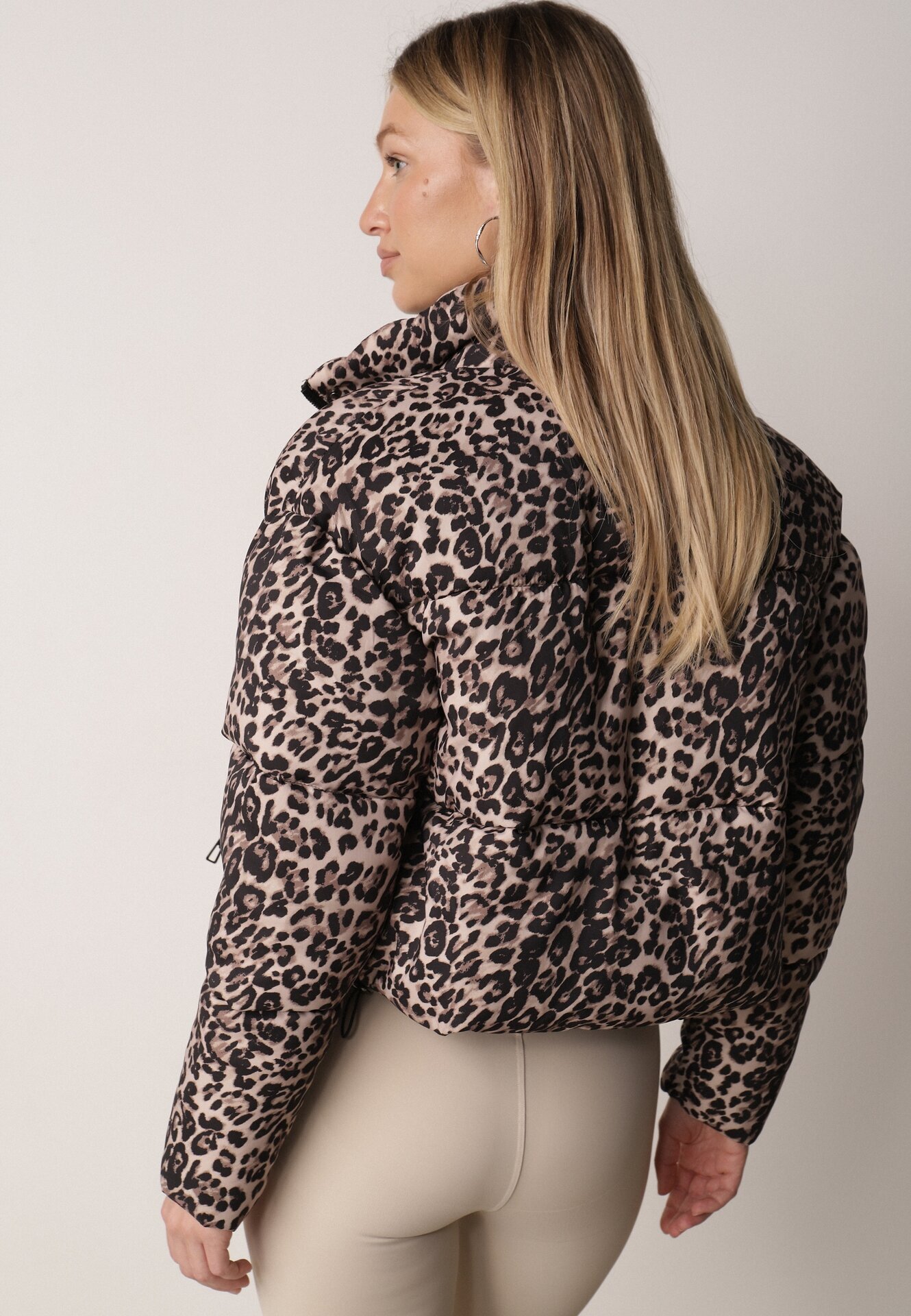 melya by melody Jachetă Scurtă Matlasată Maro cu Leopard Finisată cu manșete elastice Ivinia