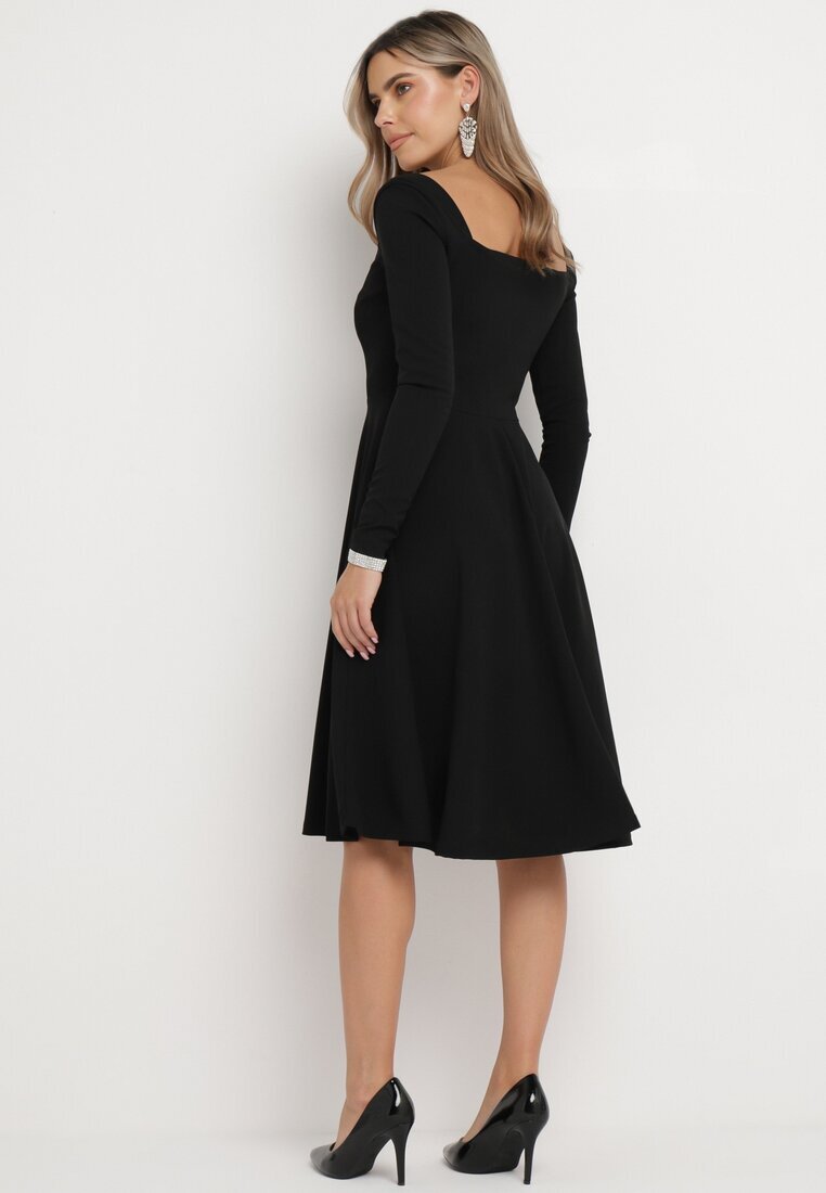 messaya Rochie Cloche Midi Neagră cu nasturi decorativi Aramita