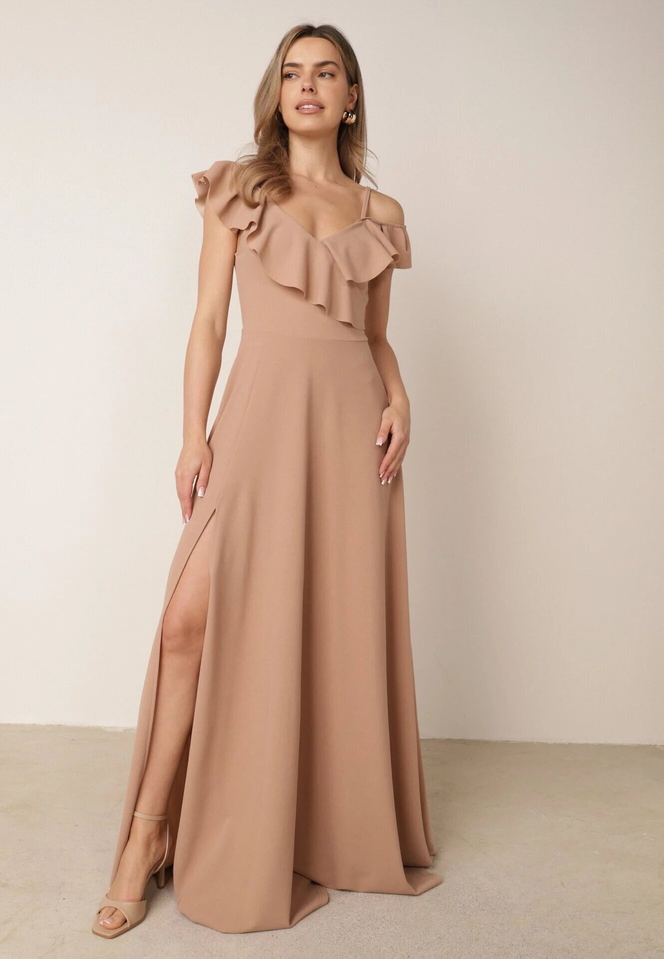 messaya Rochie de cocktail Bej cu bretele cu volane și șliț Waterlily