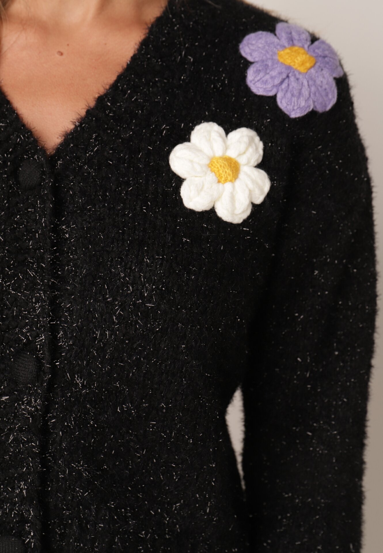 metrofive Cardigan cu adaos de lână decorat cu flori 3D cu fir metalic Kaye Negru
