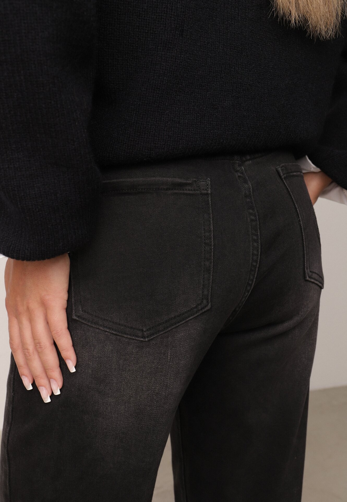 milas91 Blugi Mom Fit din bumbac și cu adaos de vâscoză decorate cu inimă brodată Cypryssia Gri închis