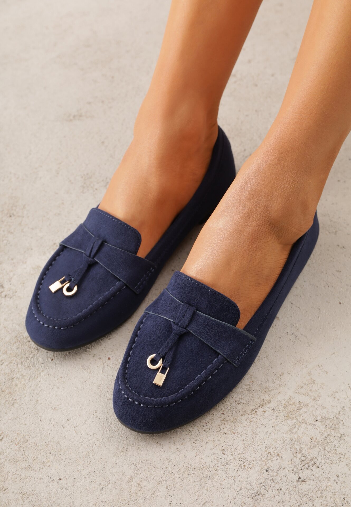  Mocasini cu ornamente metalice Cillora Bleumarin