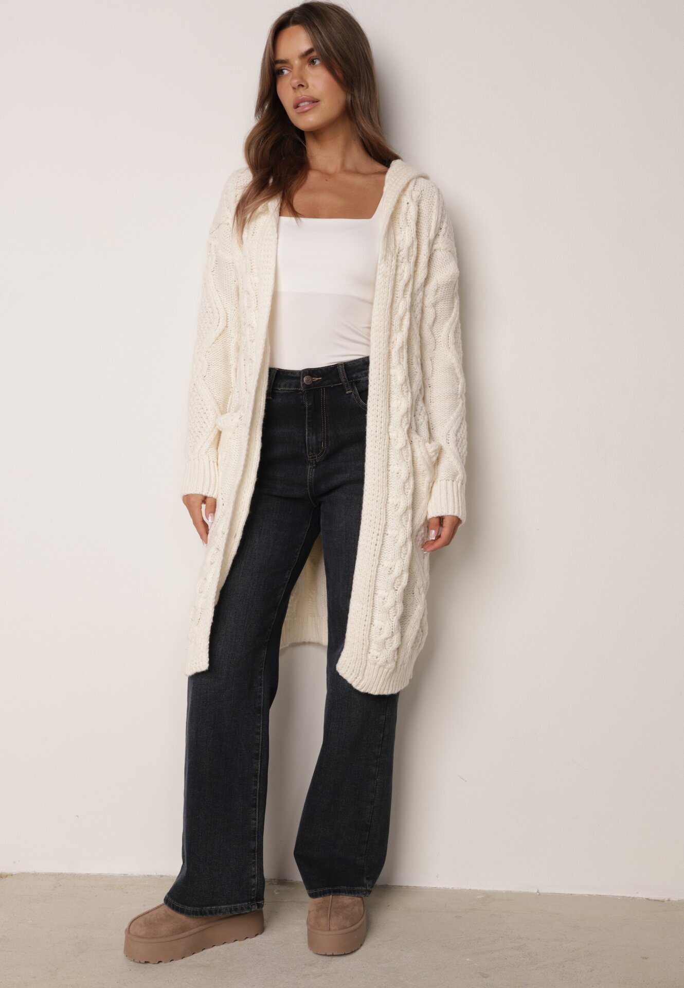 moni&co Cardigan Bej deschis Fără închidere Lung cu Glugă Wanharice