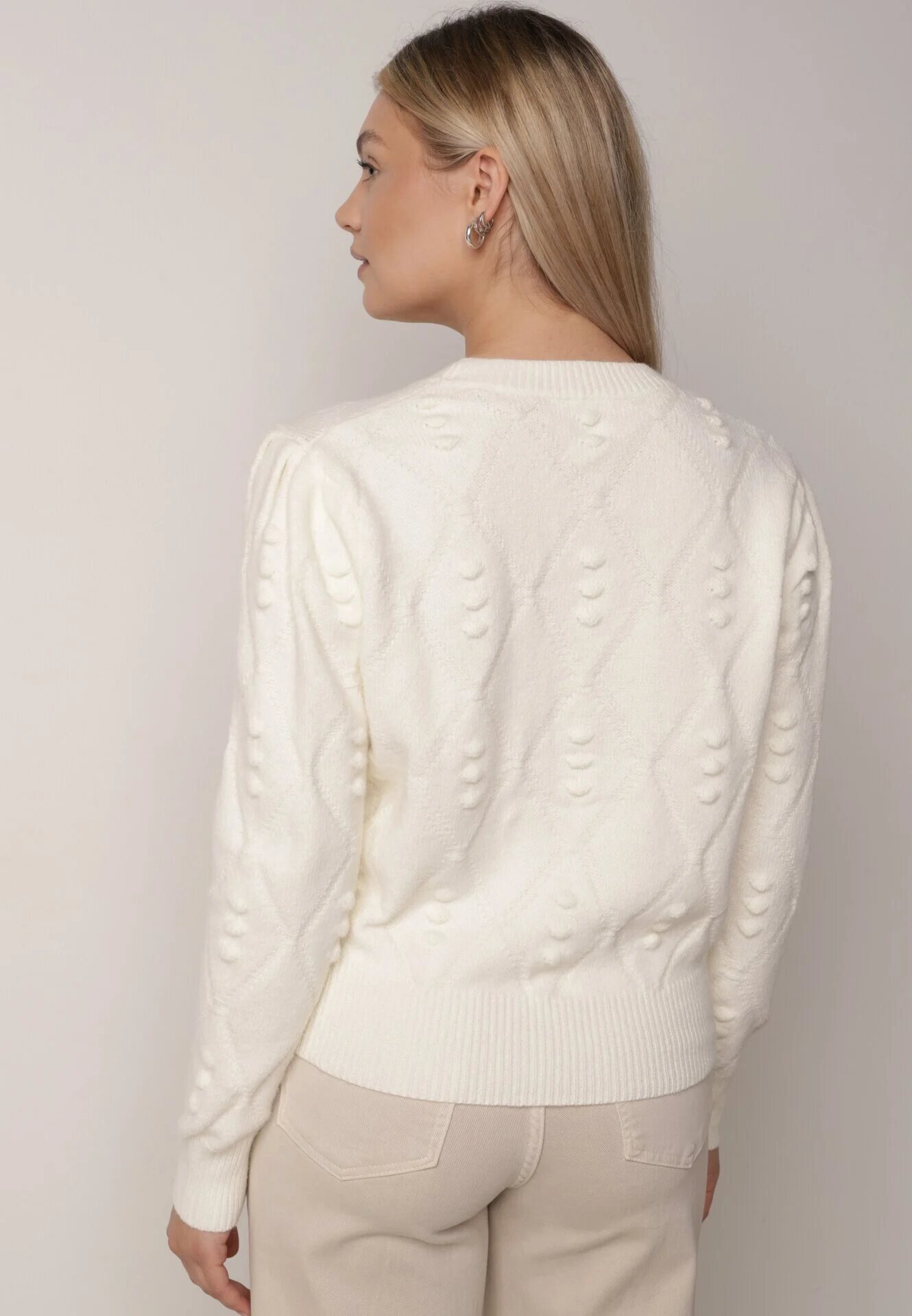moni&co Pulover Bej cu Fason Clasic și Broderie Decorativă Aggela