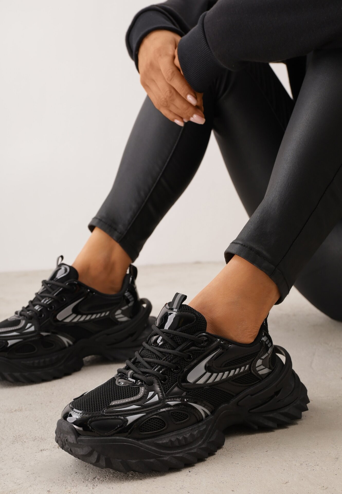 msmg Sneakers Geometric pe talpă groasă embosată Alinia Negri