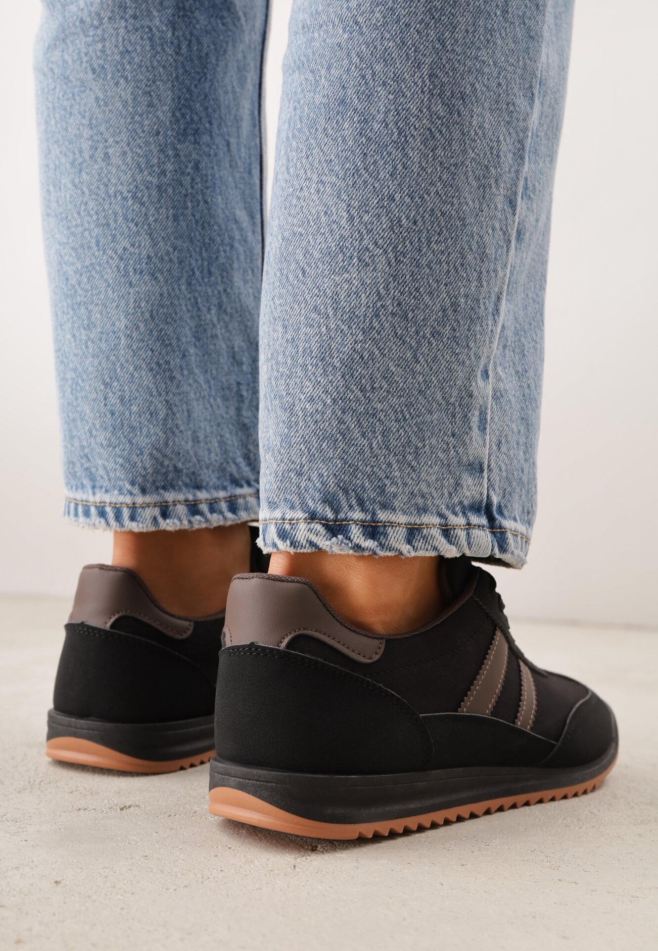 mulanka Sneakersi Negri și Maro cu Motiv Geometric Jannata