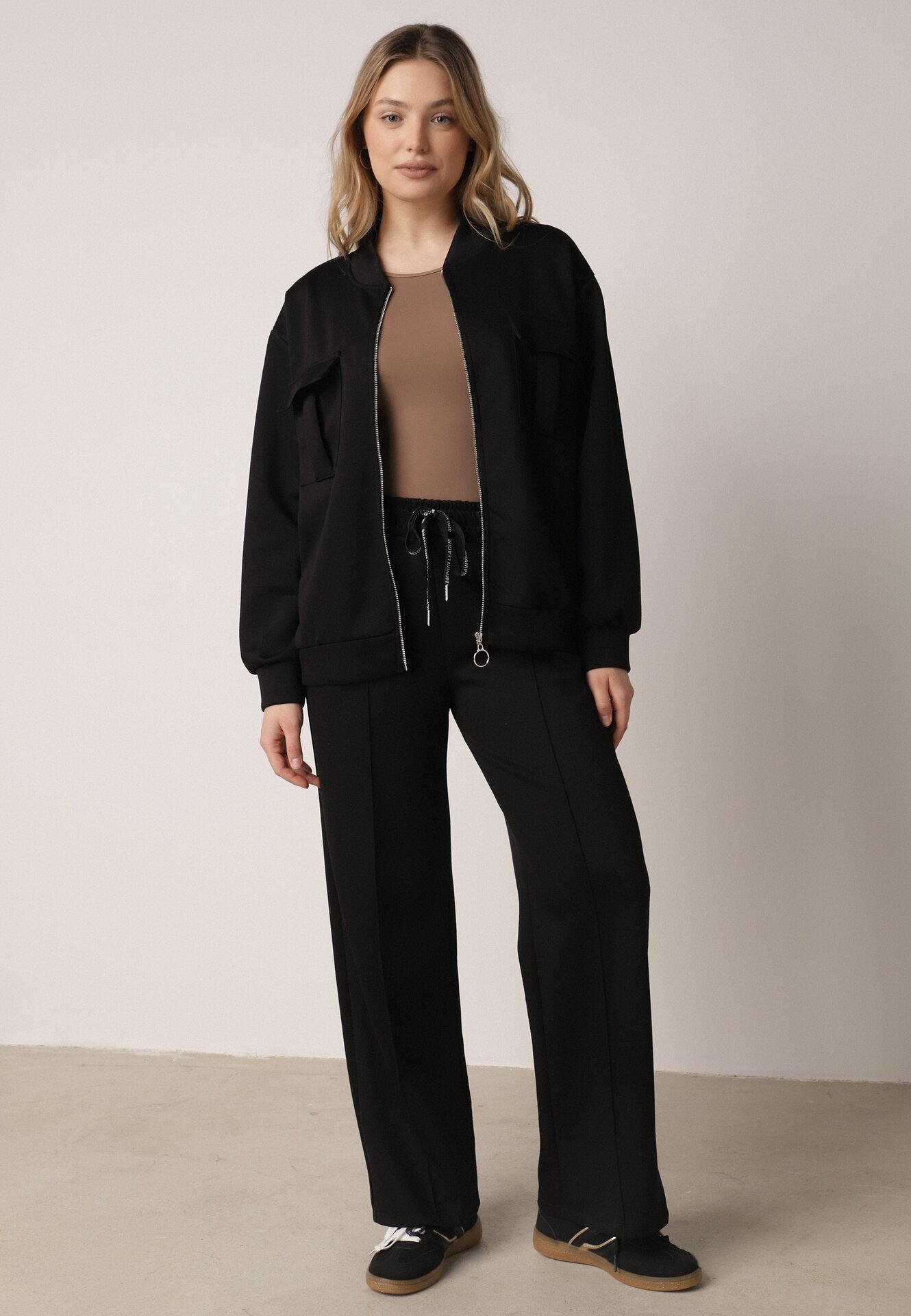 new collection Compleu de trening din bumbac Negru Bluză cu fermoar și Pantaloni Tevrisa